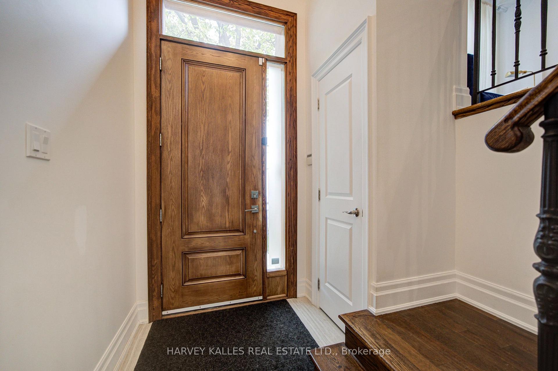 Photo 4 of 328 Douglas Avenue, Toronto, Bedford Park-Nortown — HOMEH