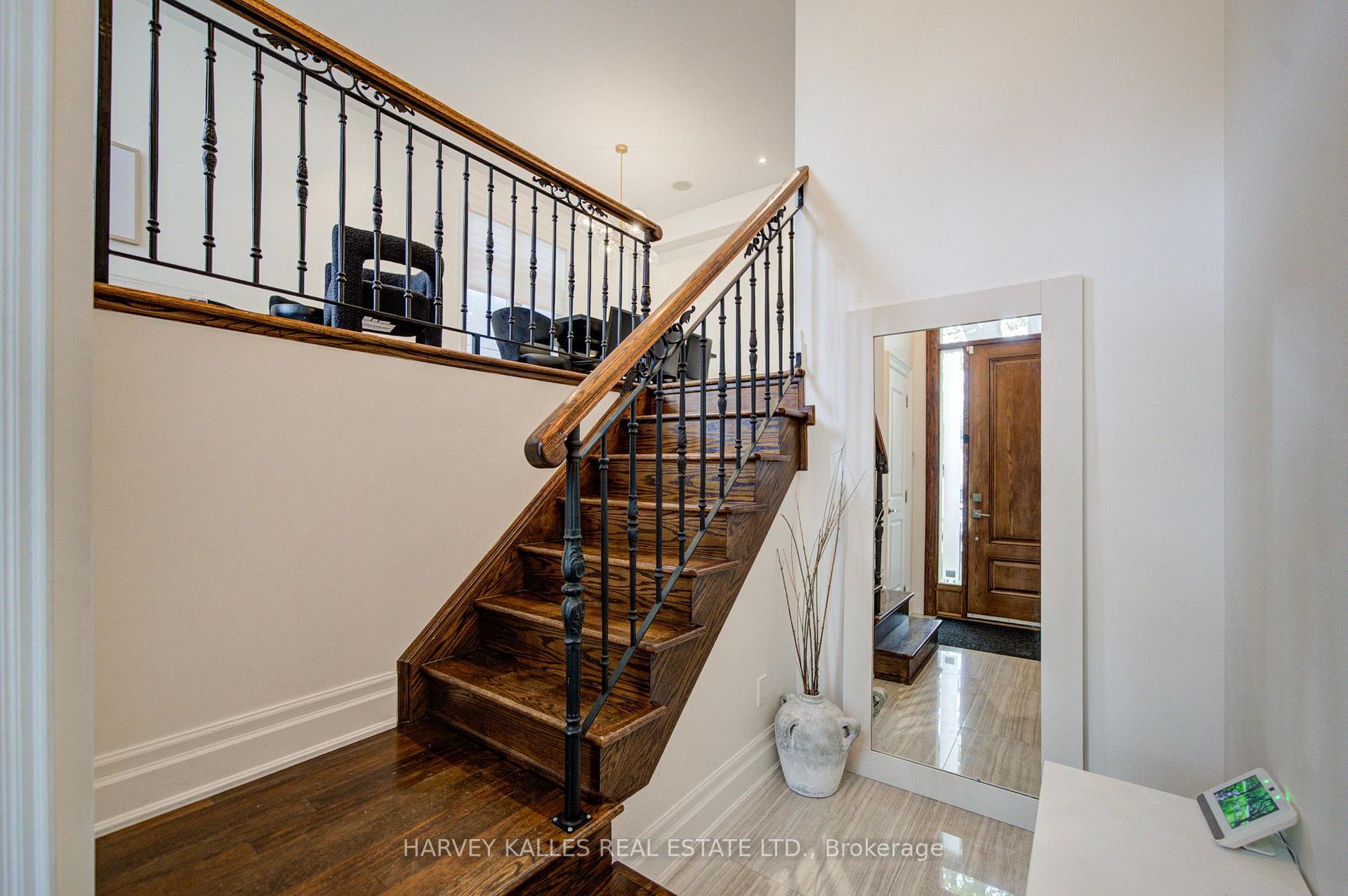 Photo 5 of 328 Douglas Avenue, Toronto, Bedford Park-Nortown — HOMEH