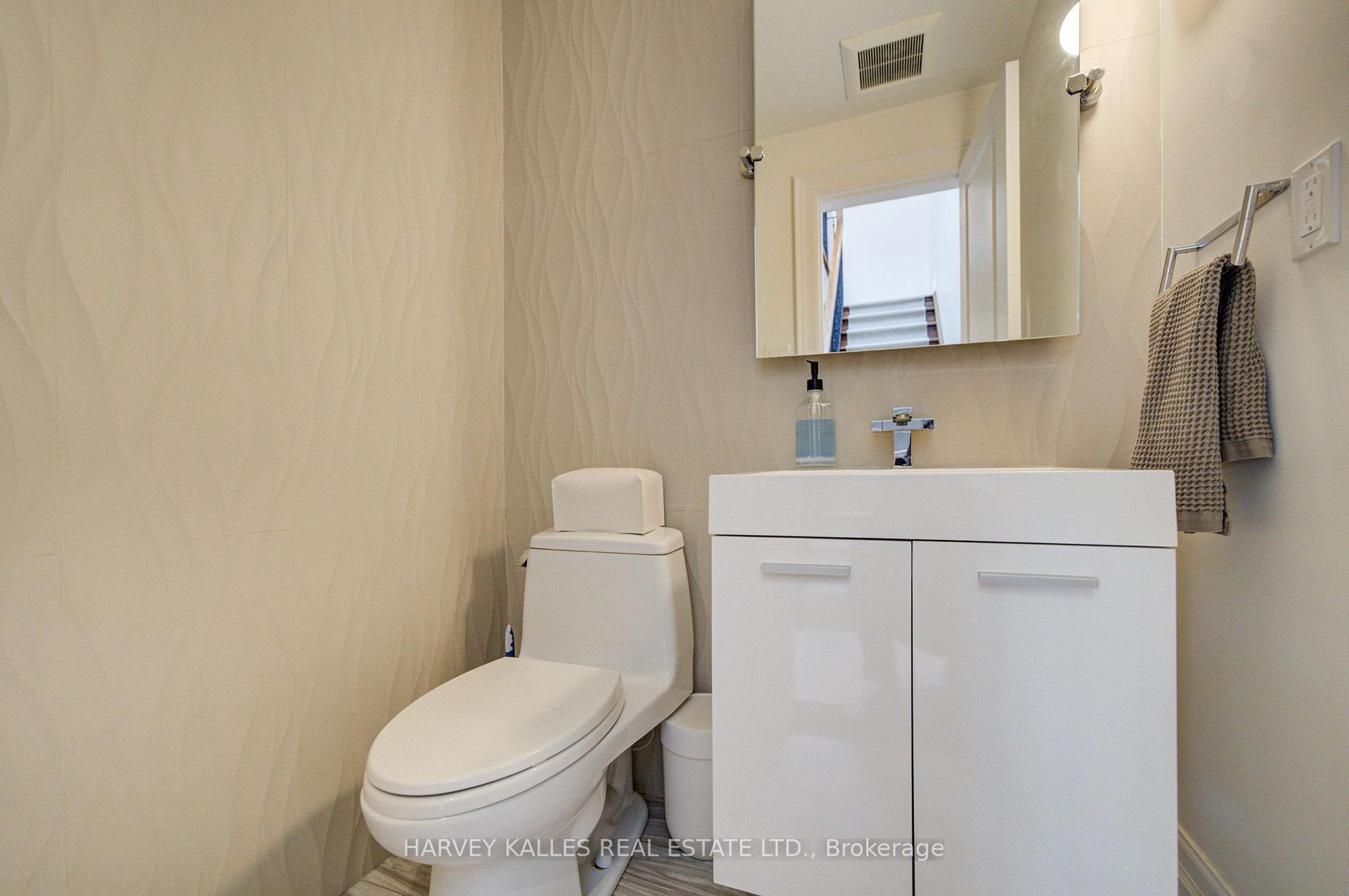 Photo 9 of 328 Douglas Avenue, Toronto, Bedford Park-Nortown — HOMEH