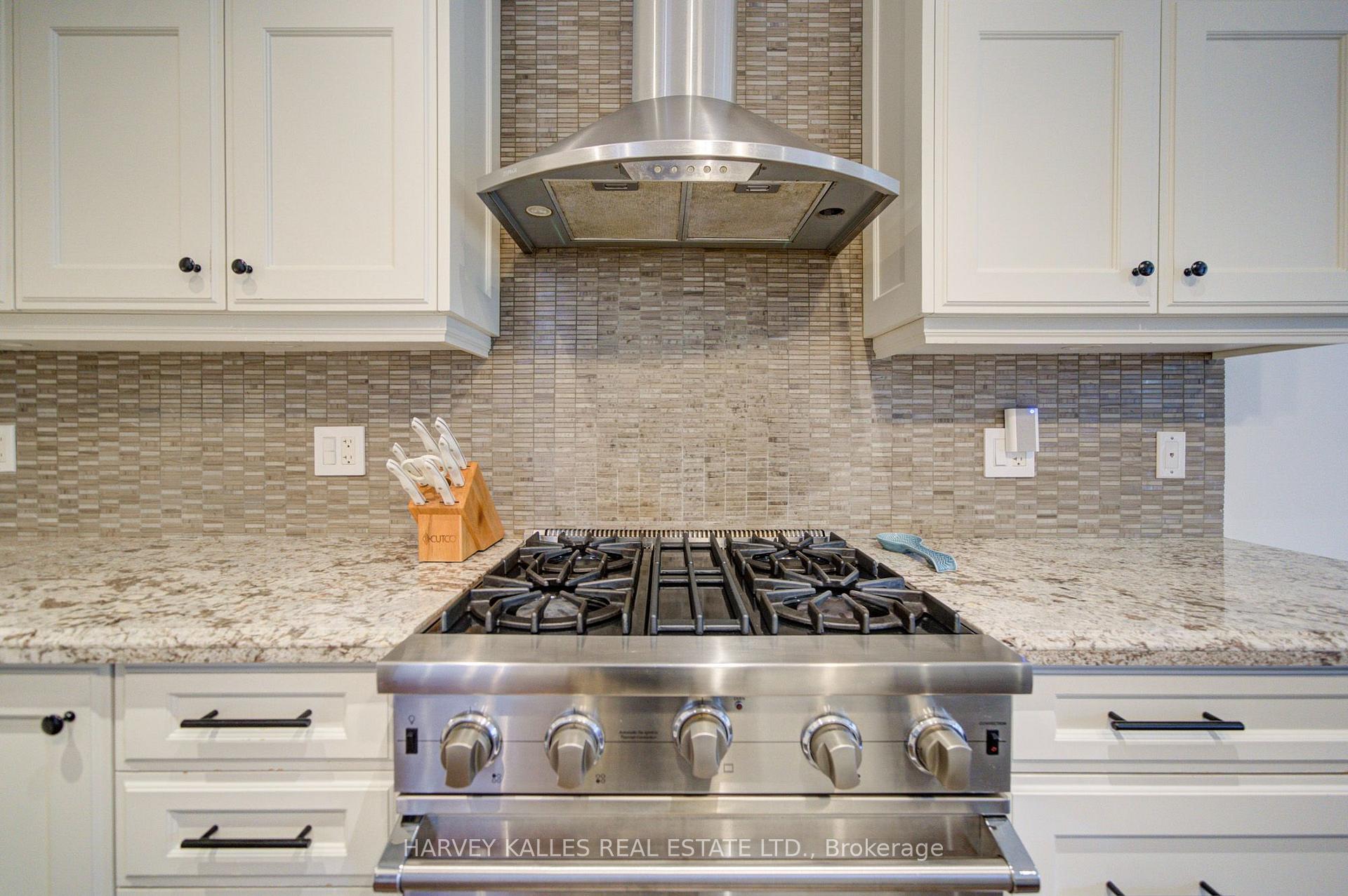 Photo 13 of 328 Douglas Avenue, Toronto, Bedford Park-Nortown — HOMEH