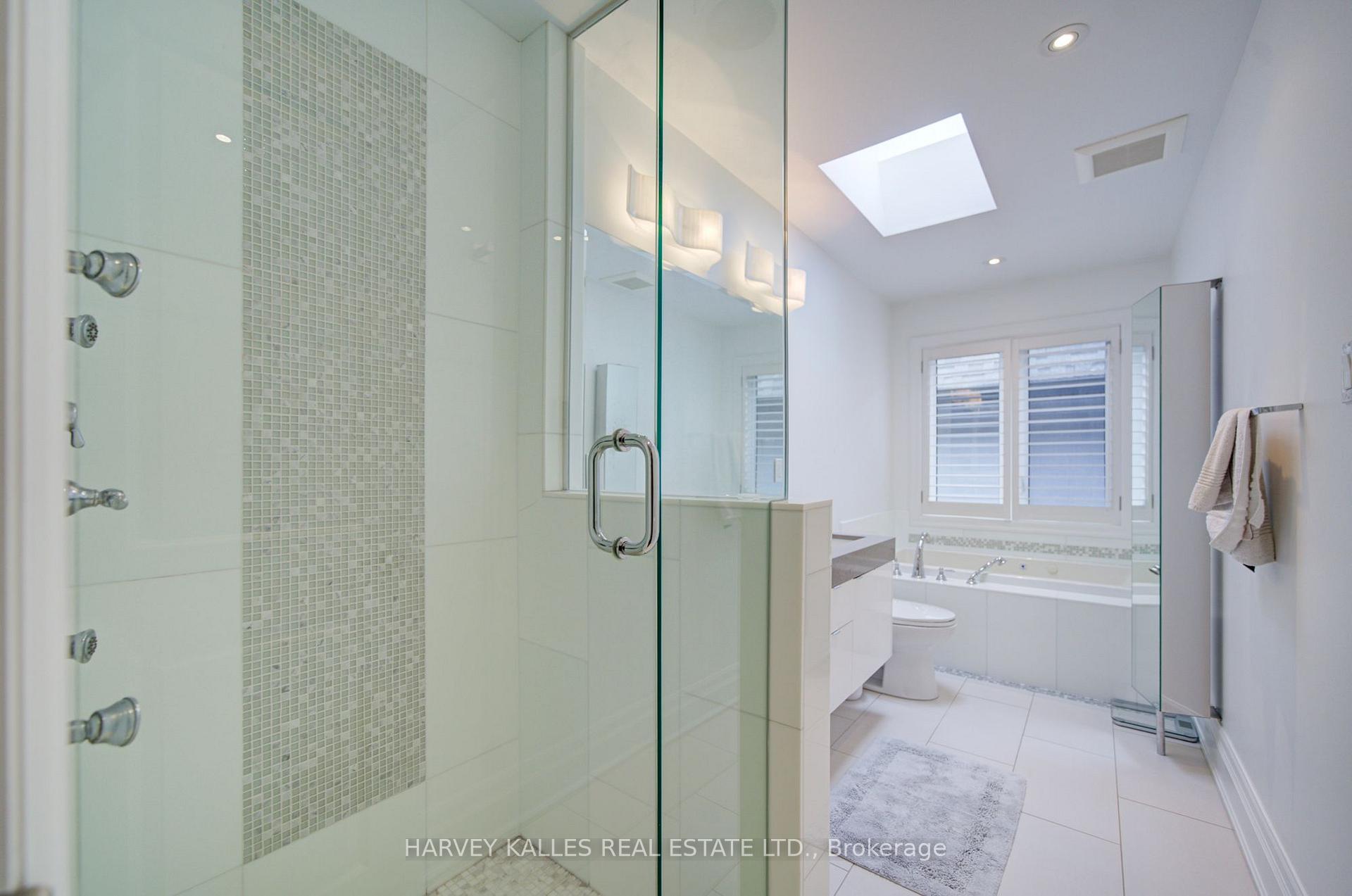 Photo 25 of 328 Douglas Avenue, Toronto, Bedford Park-Nortown — HOMEH