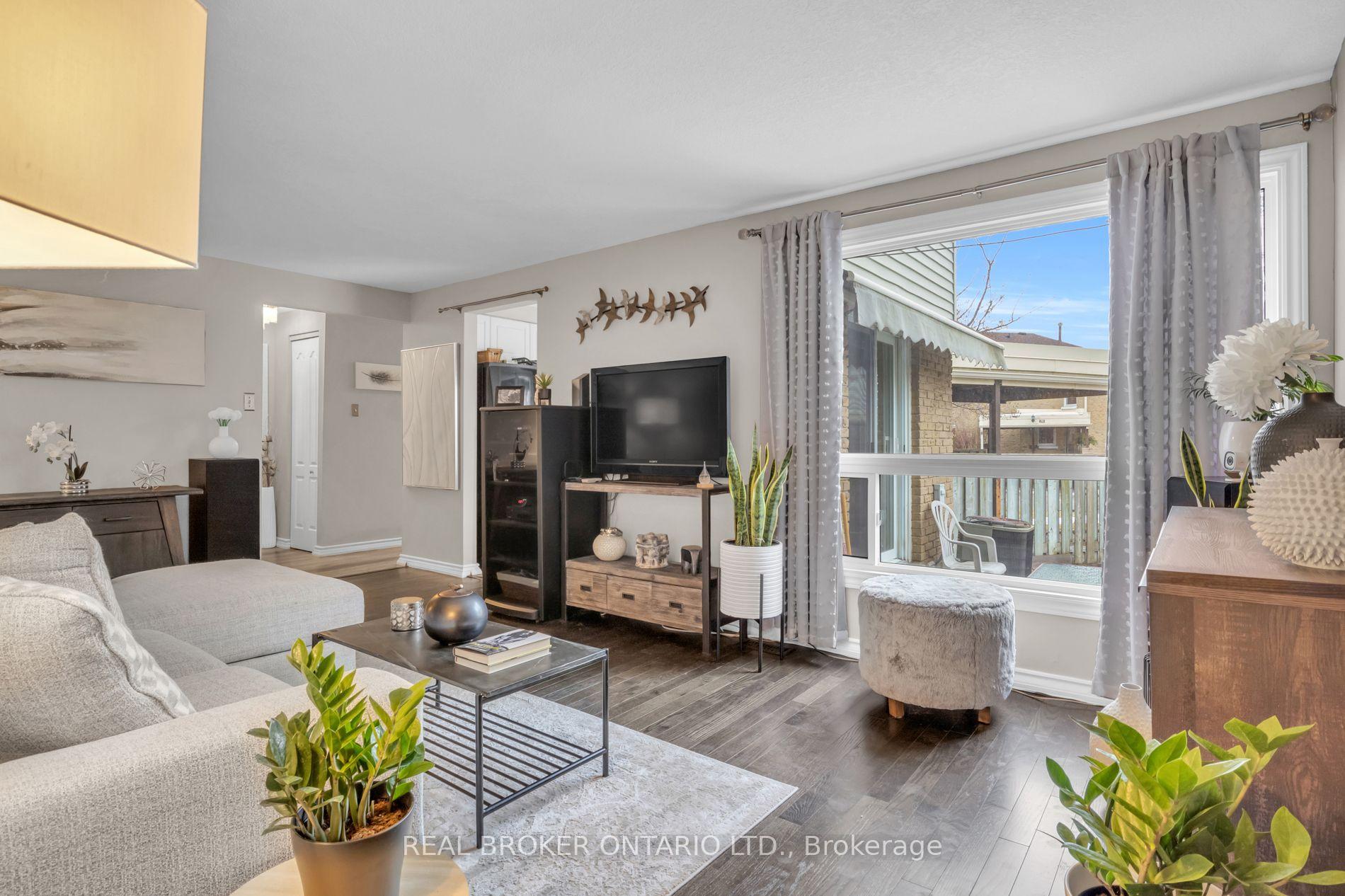 Photo of Unit 15, 415 Morgan Avenue