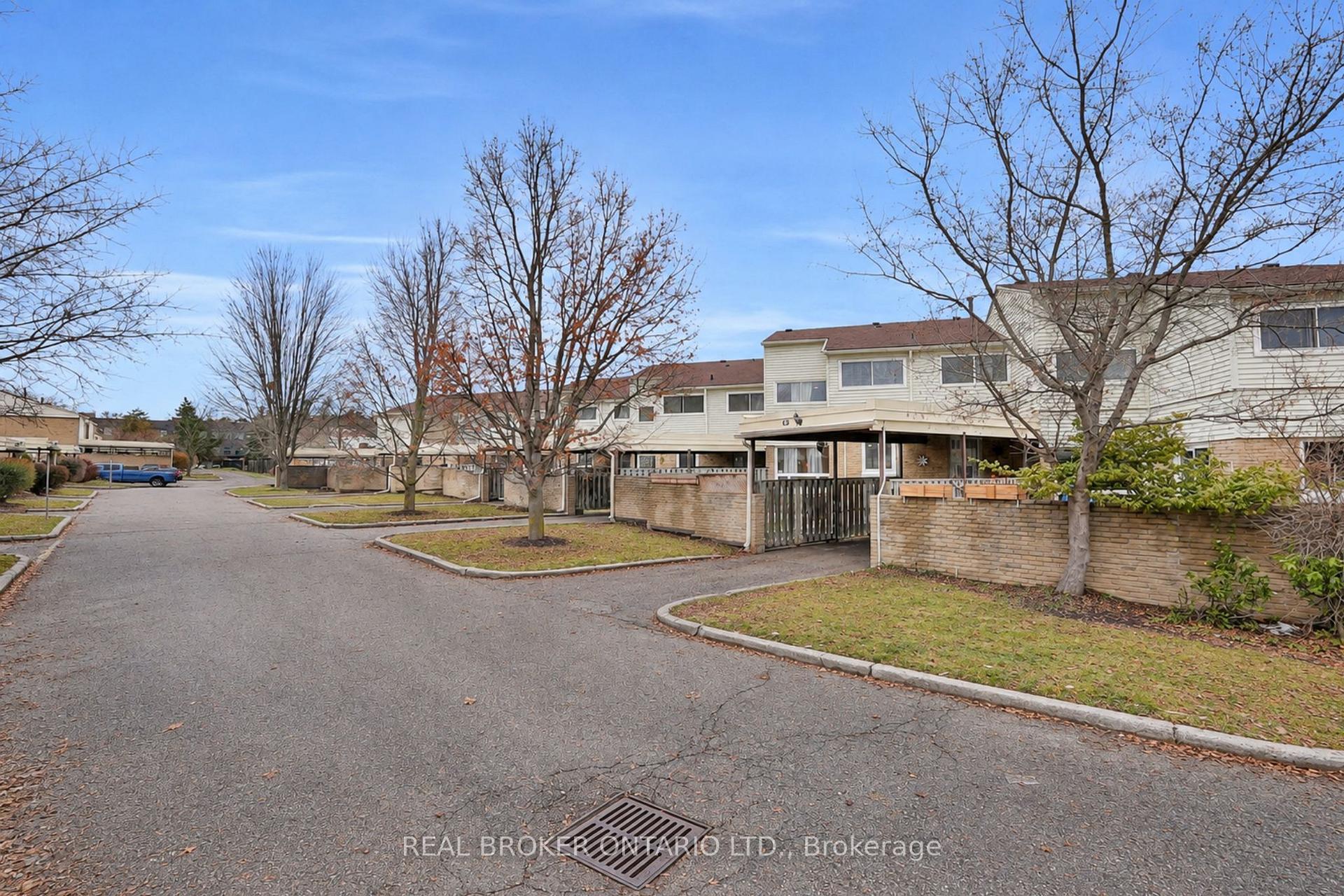 Photo 5 of Unit 15, 415 Morgan Avenue, Kitchener, Centreville Chicopee — HOMEH
