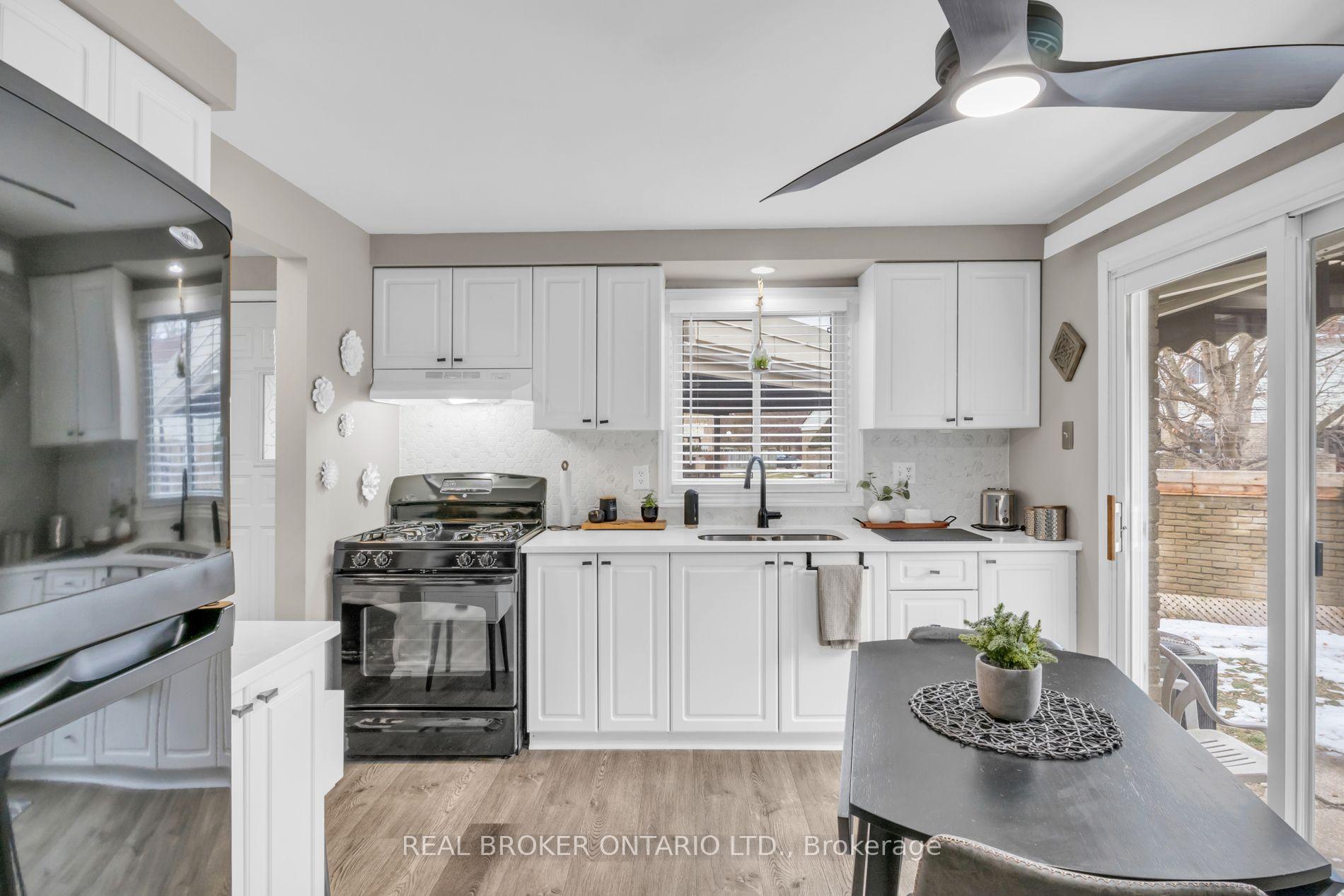Photo 10 of Unit 15, 415 Morgan Avenue, Kitchener, Centreville Chicopee — HOMEH