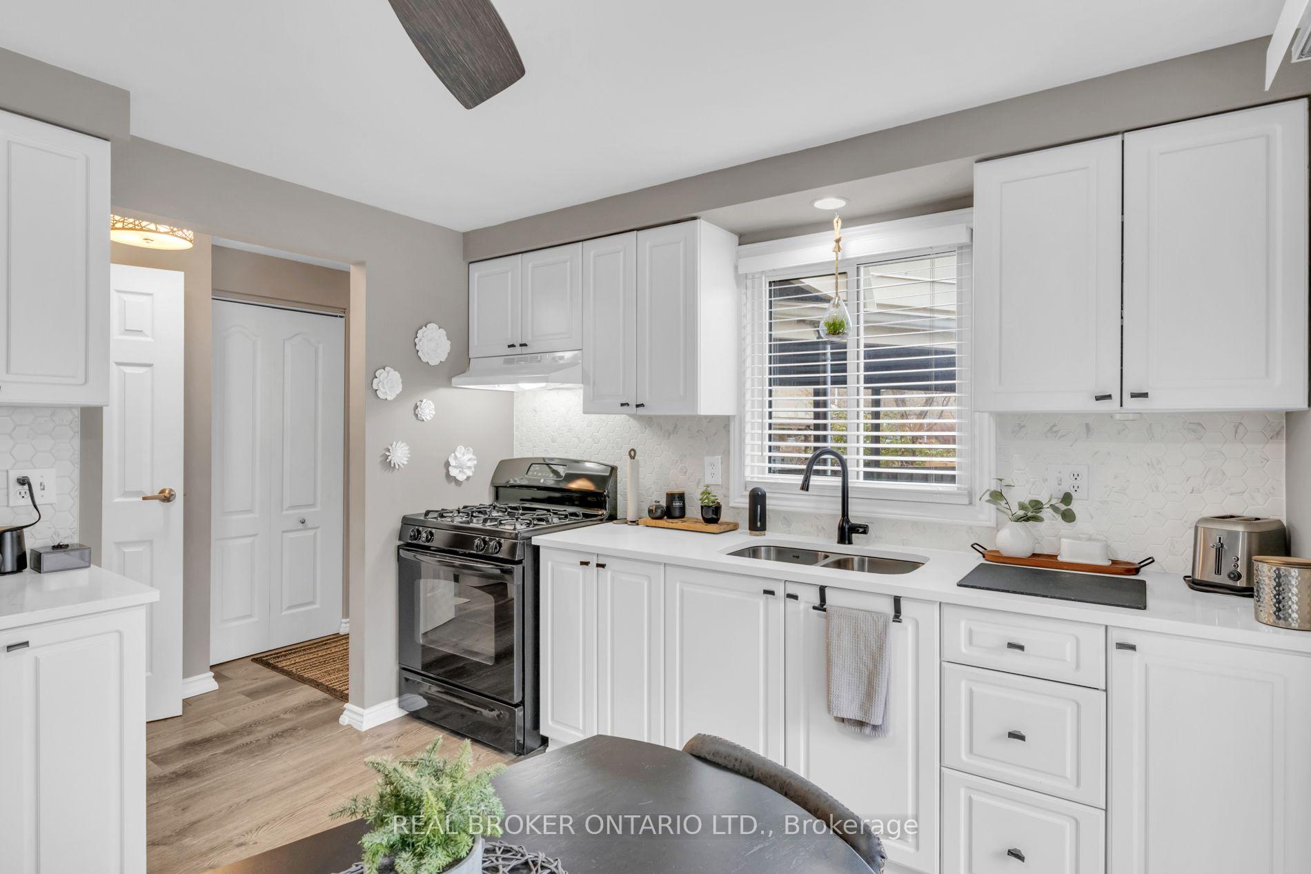 Photo 11 of Unit 15, 415 Morgan Avenue, Kitchener, Centreville Chicopee — HOMEH