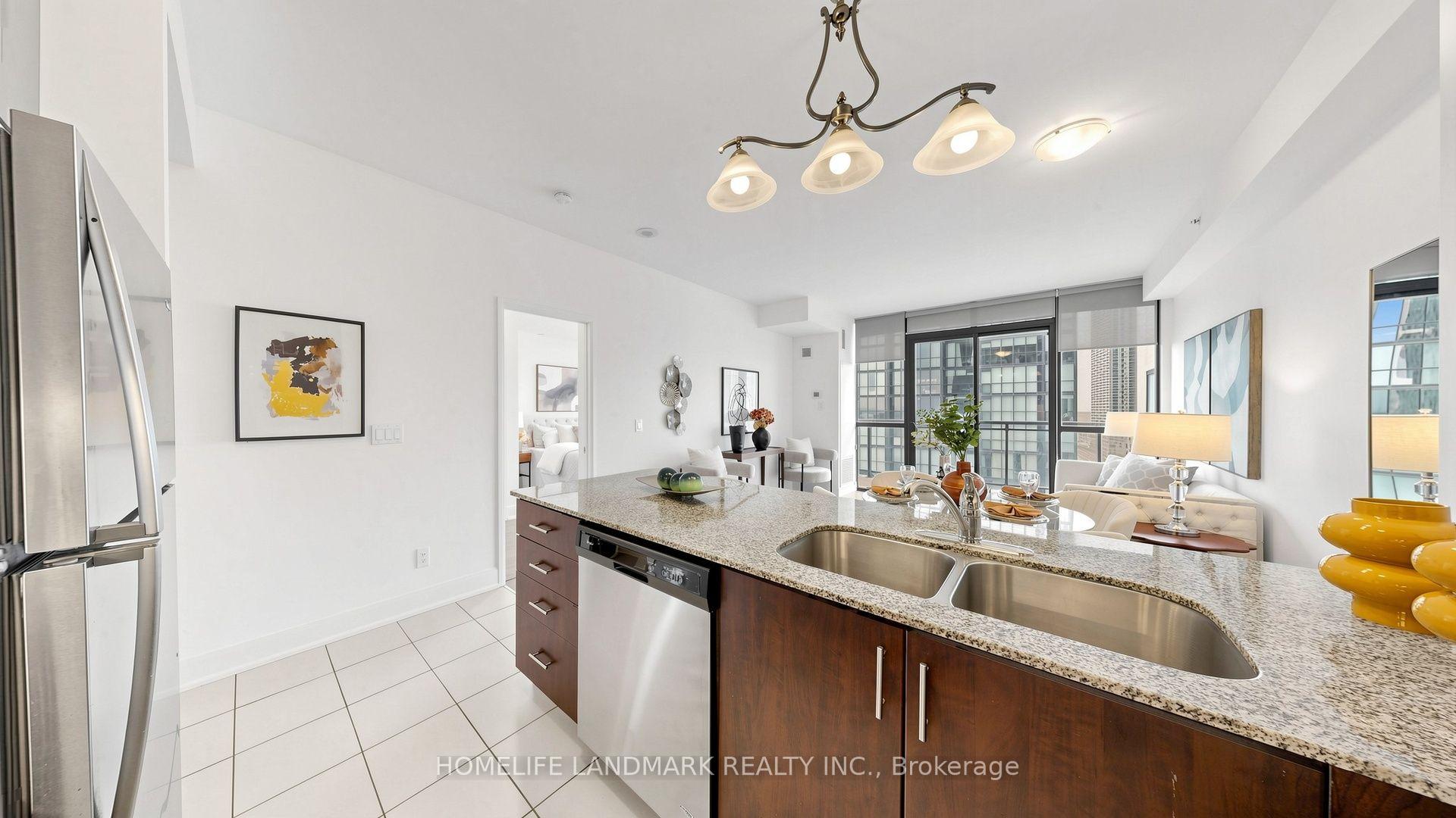 Photo 10 of Unit 905, 2900 Highway 7 Road, Vaughan, Concord — HOMEH