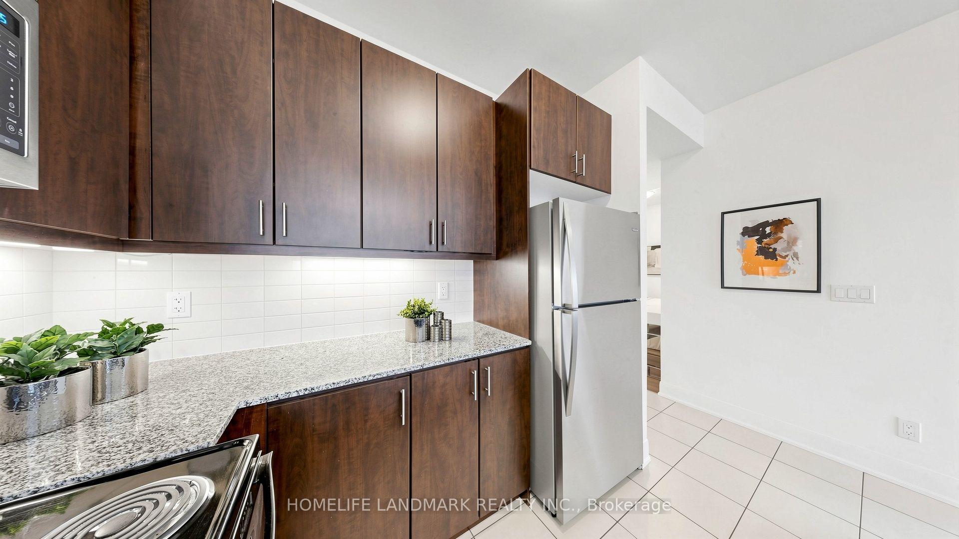 Photo 11 of Unit 905, 2900 Highway 7 Road, Vaughan, Concord — HOMEH