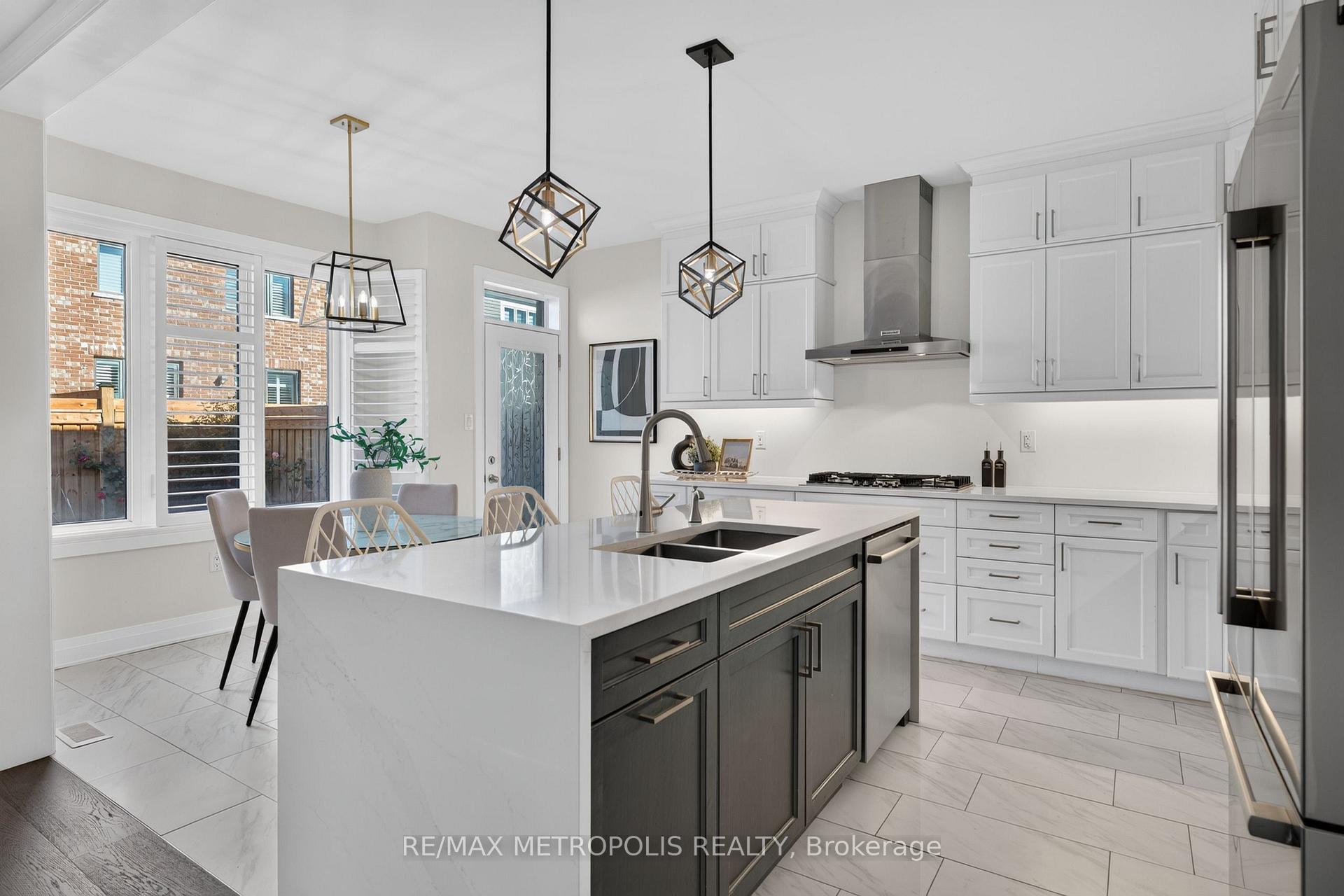 Photo 3 of 32 Lockyer Drive, Whitby, Rural Whitby — HOMEH