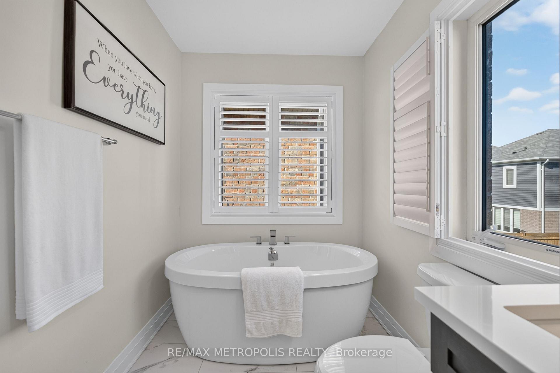 Photo 14 of 32 Lockyer Drive, Whitby, Rural Whitby — HOMEH