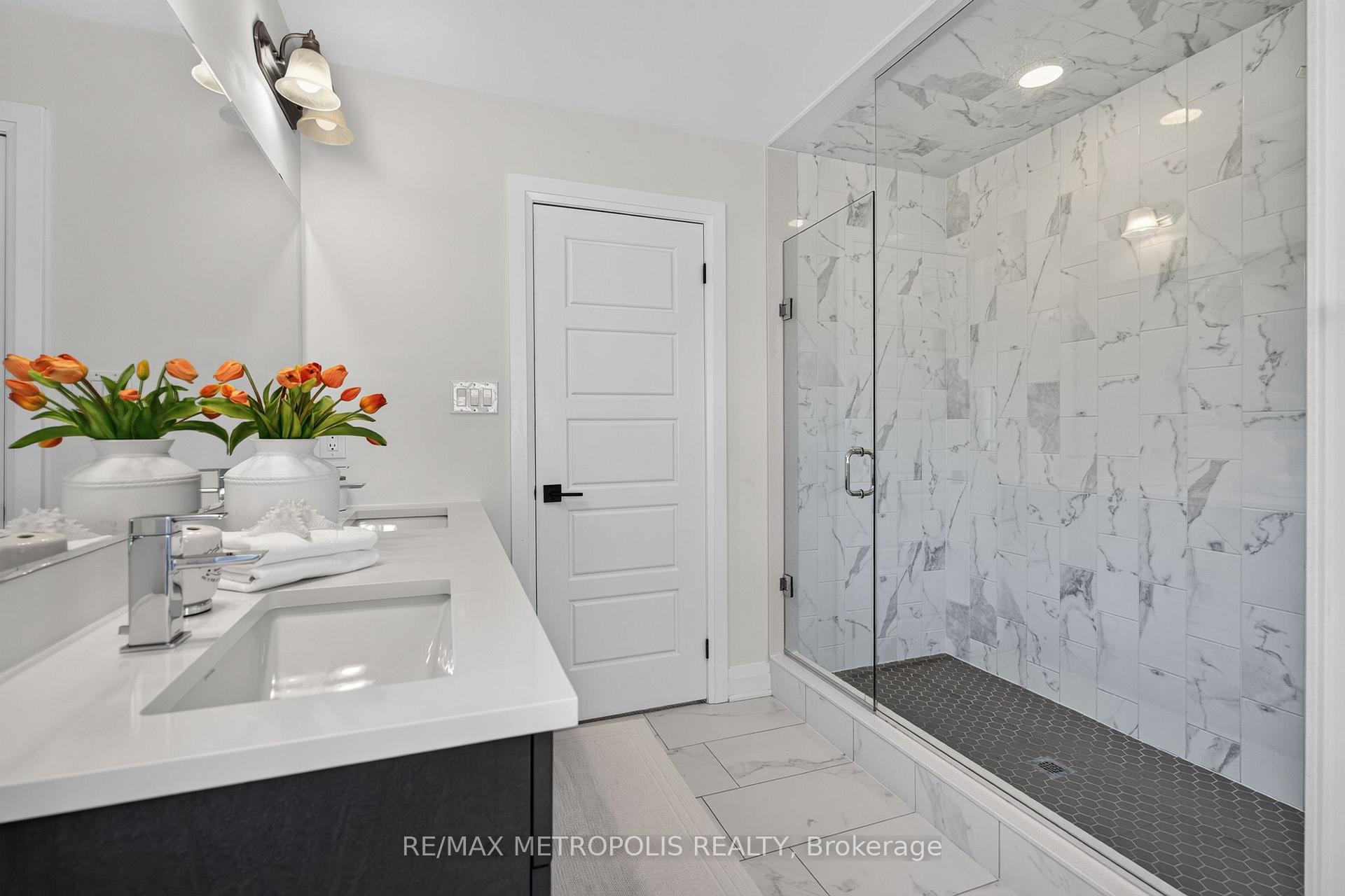 Photo 15 of 32 Lockyer Drive, Whitby, Rural Whitby — HOMEH