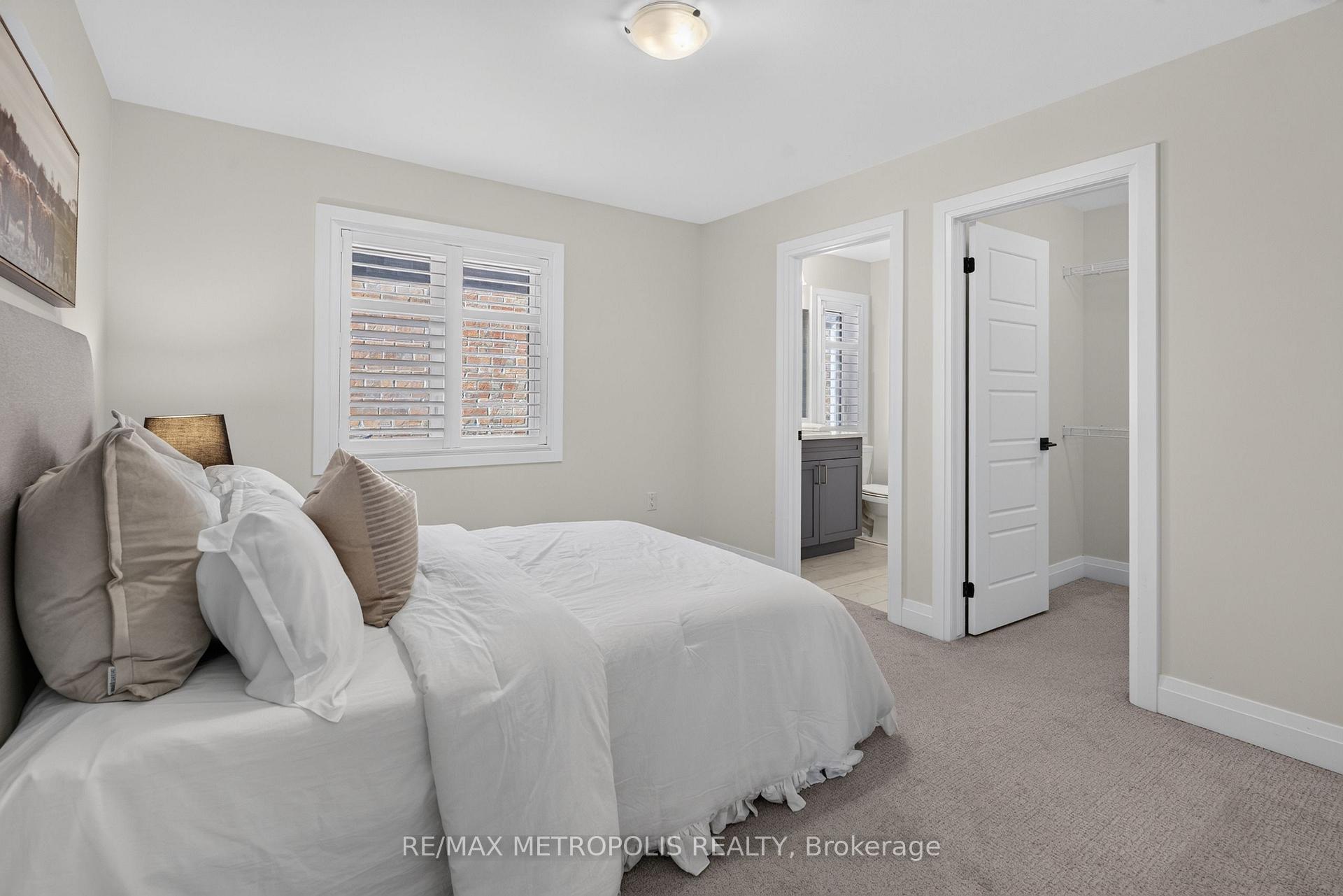 Photo 18 of 32 Lockyer Drive, Whitby, Rural Whitby — HOMEH