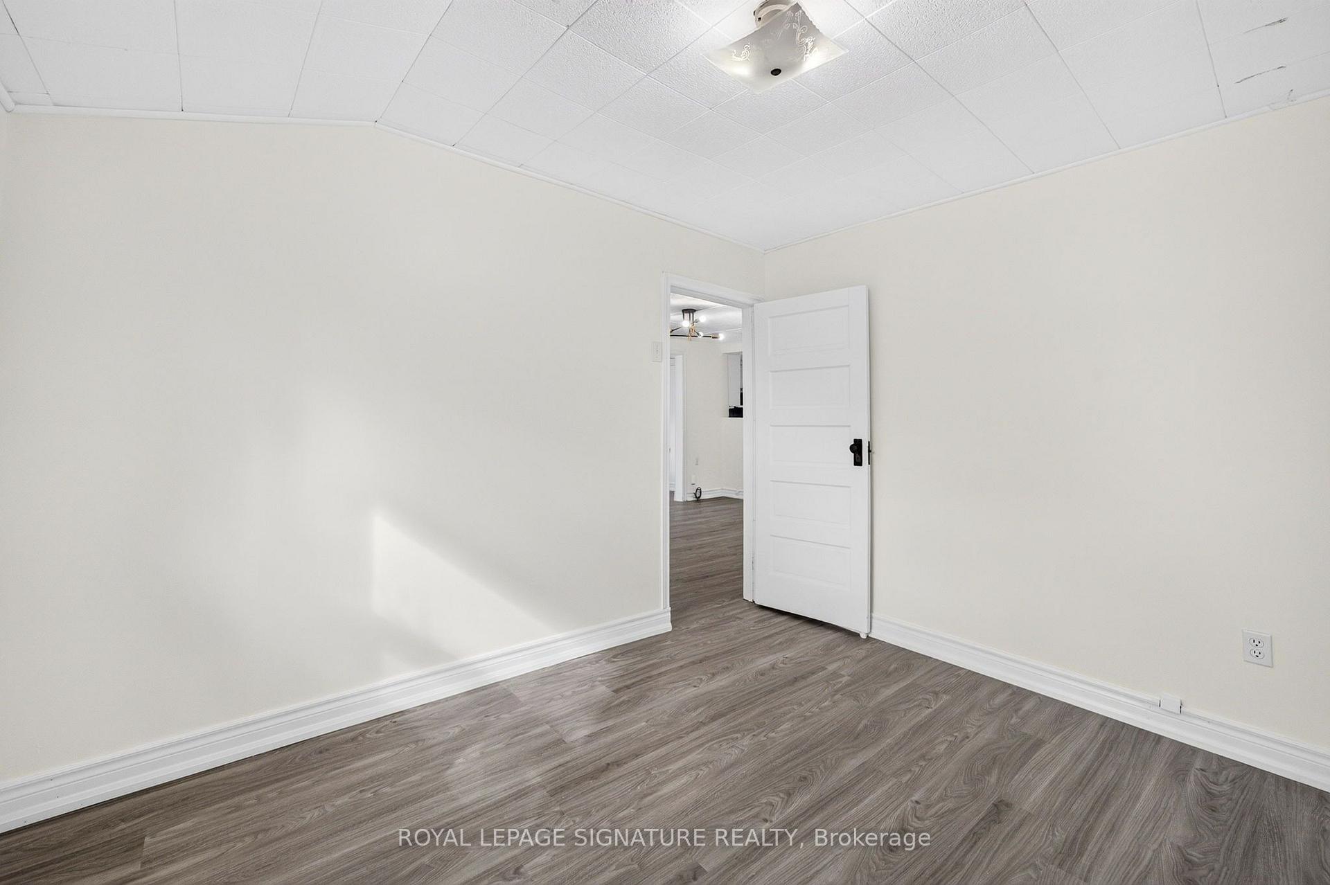 Photo 26 of 54 Farley Circle, Georgina, Historic Lakeshore Communities — HOMEH