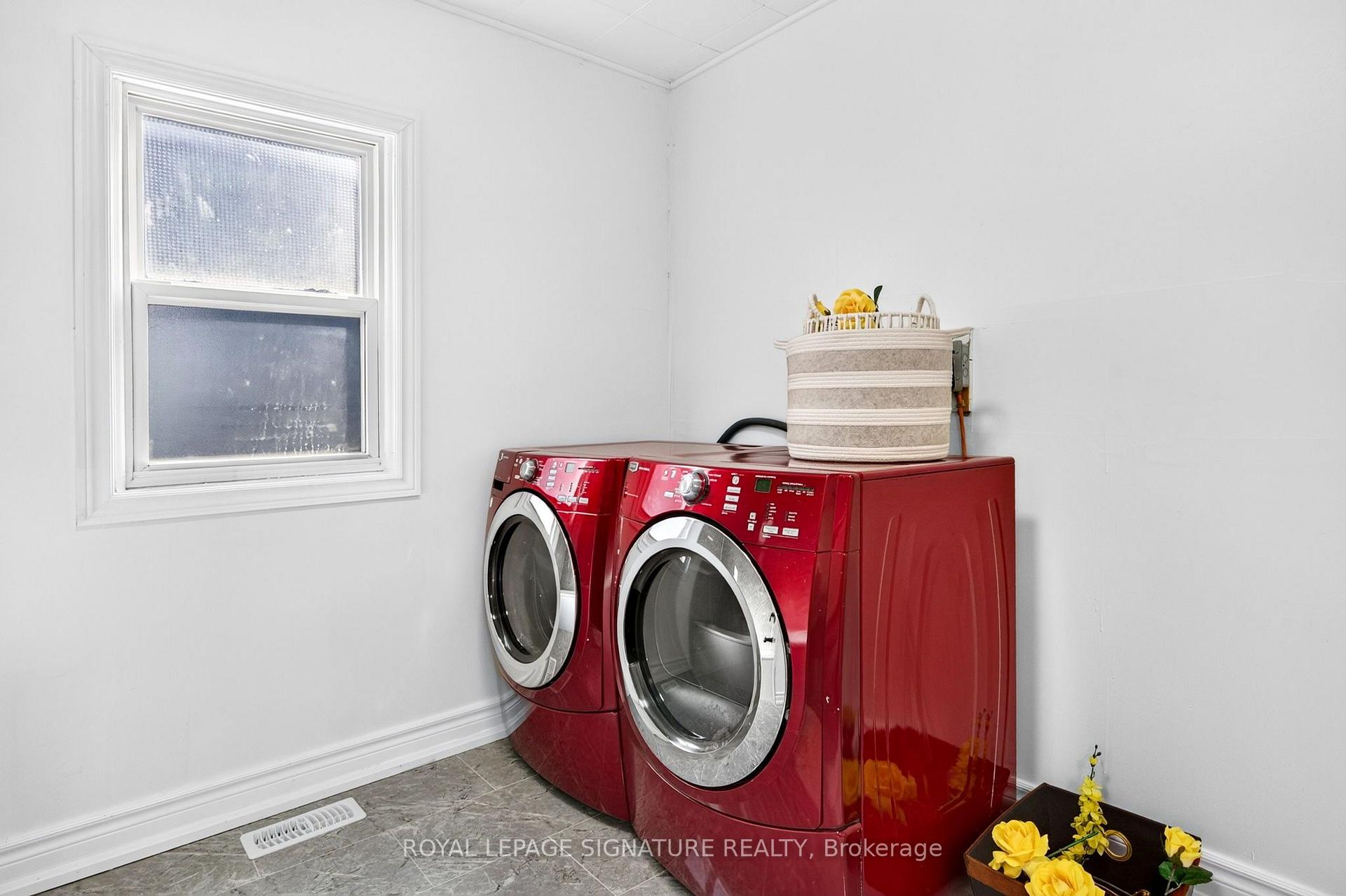 Photo 33 of 54 Farley Circle, Georgina, Historic Lakeshore Communities — HOMEH