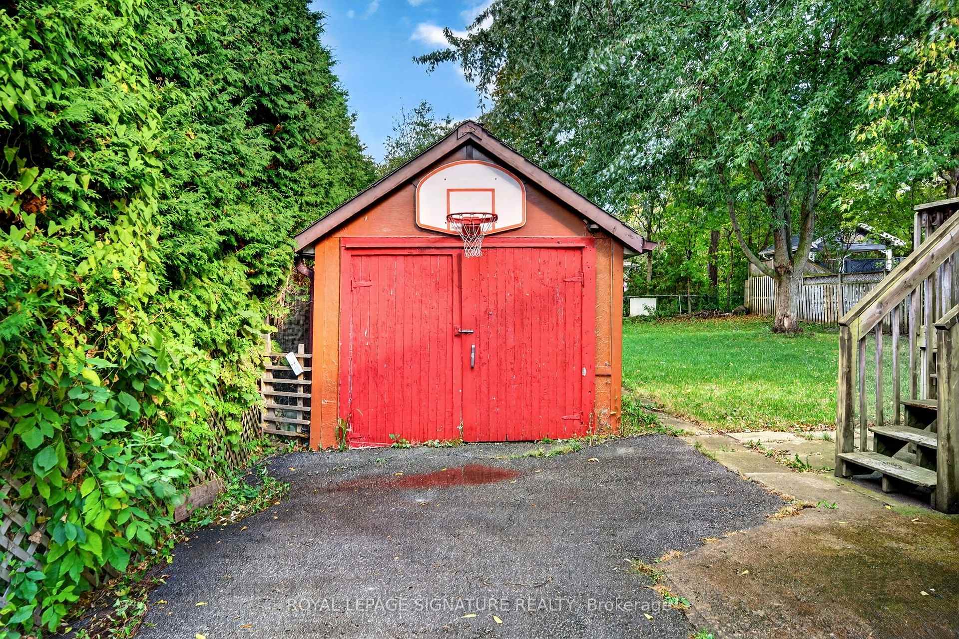 Photo 38 of 54 Farley Circle, Georgina, Historic Lakeshore Communities — HOMEH