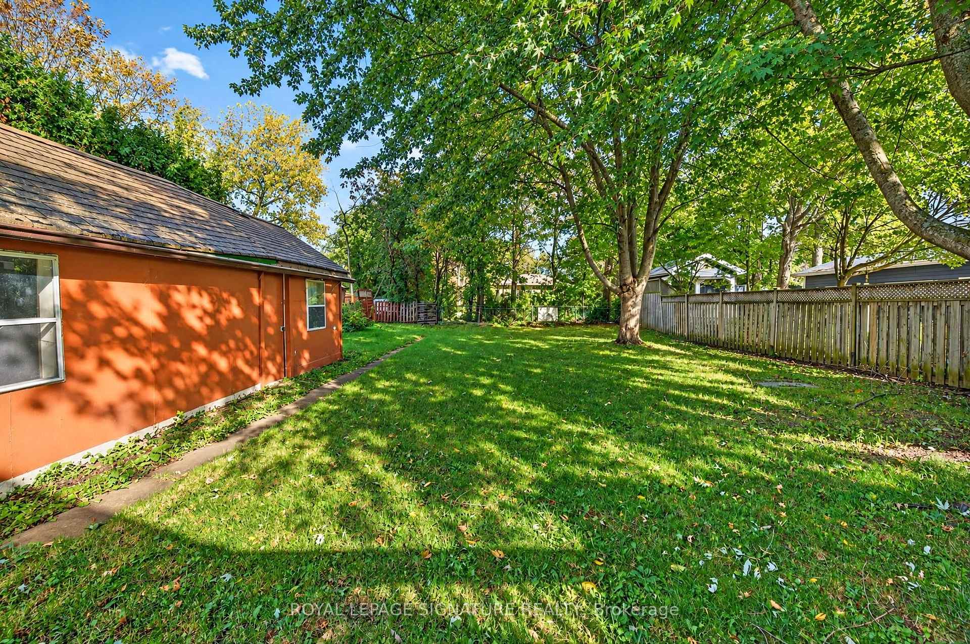 Photo 39 of 54 Farley Circle, Georgina, Historic Lakeshore Communities — HOMEH
