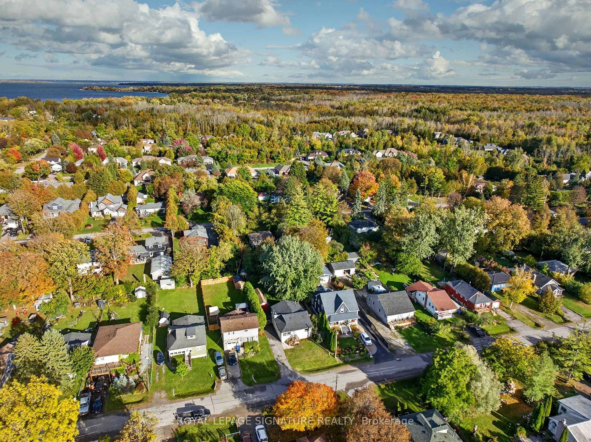 Photo 45 of 54 Farley Circle, Georgina, Historic Lakeshore Communities — HOMEH