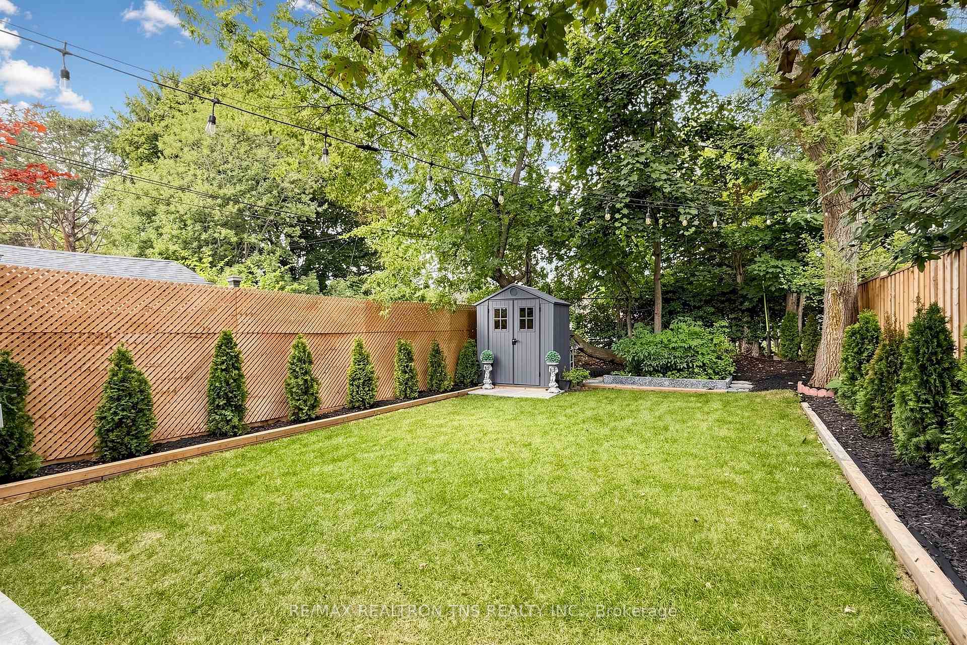Photo 46 of 136 Glenvale Boulevard, Toronto, Leaside — HOMEH