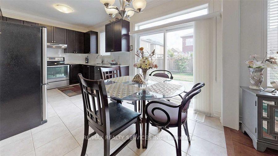 Photo 10 of 3 Bellcrest Road, Brampton, Credit Valley — HOMEH