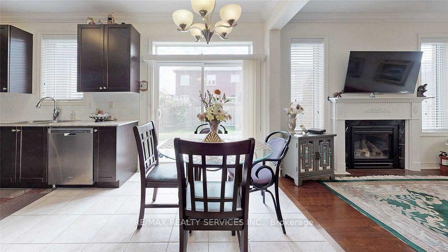 Photo 11 of 3 Bellcrest Road, Brampton, Credit Valley — HOMEH