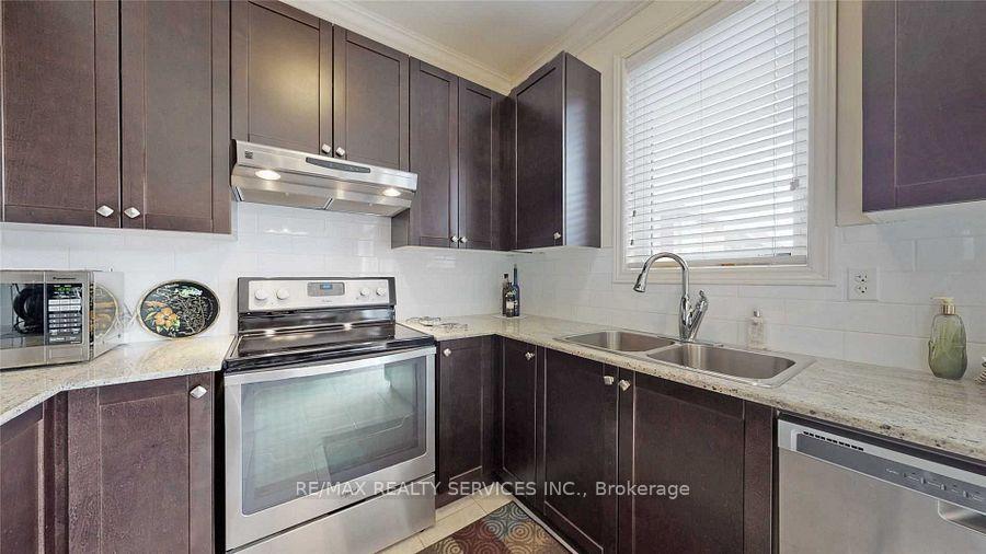 Photo 13 of 3 Bellcrest Road, Brampton, Credit Valley — HOMEH