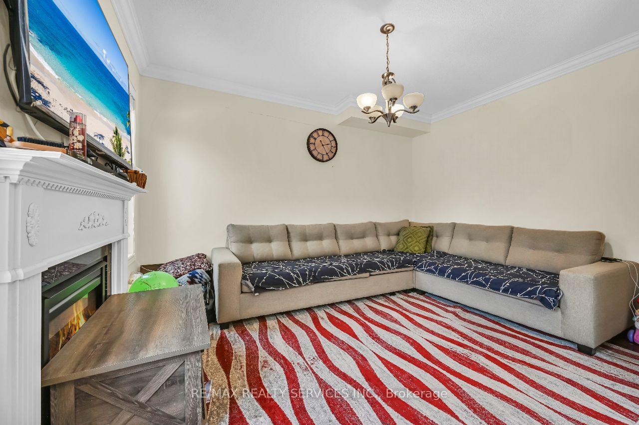 Photo 14 of 3 Bellcrest Road, Brampton, Credit Valley — HOMEH