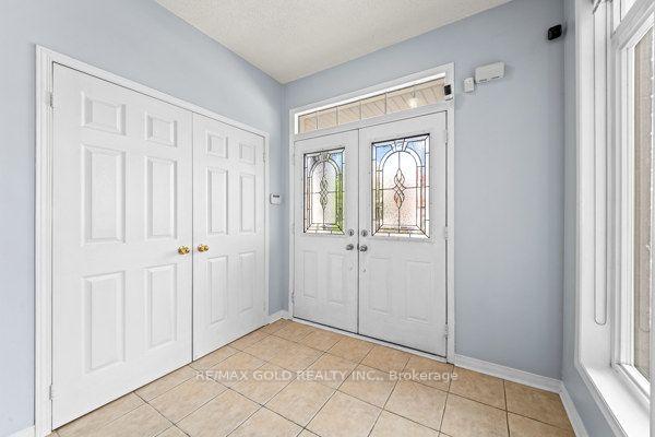 Photo 6 of 14 Beckenham Road, Brampton, Bram East — HOMEH