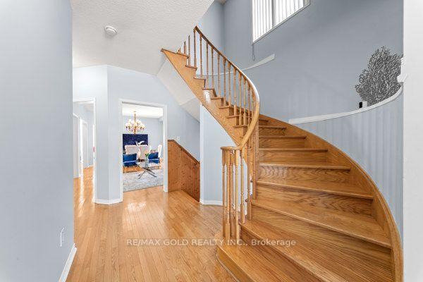 Photo 9 of 14 Beckenham Road, Brampton, Bram East — HOMEH