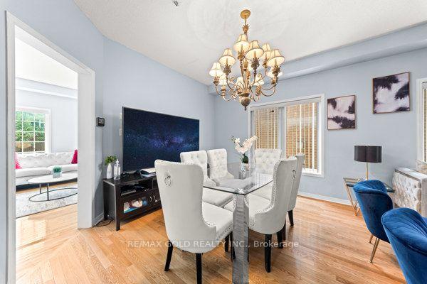Photo 12 of 14 Beckenham Road, Brampton, Bram East — HOMEH