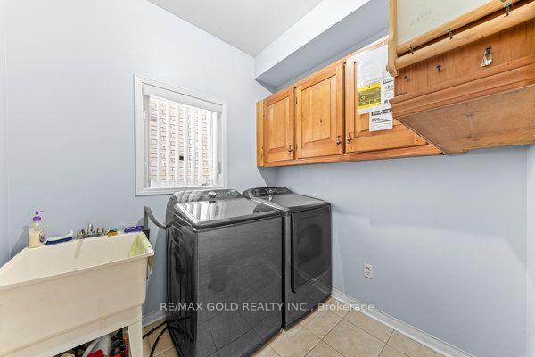Photo 23 of 14 Beckenham Road, Brampton, Bram East — HOMEH