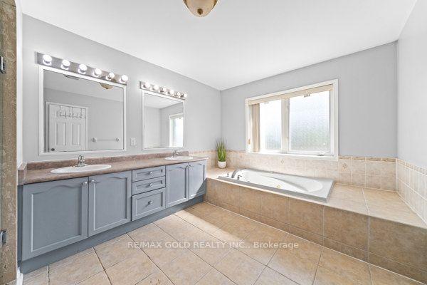 Photo 29 of 14 Beckenham Road, Brampton, Bram East — HOMEH