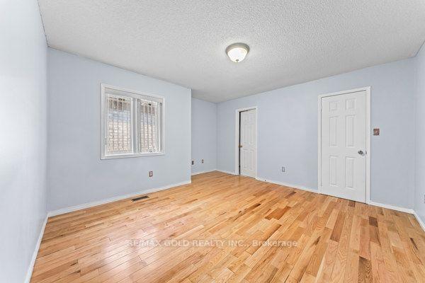 Photo 37 of 14 Beckenham Road, Brampton, Bram East — HOMEH