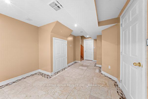 Photo 43 of 14 Beckenham Road, Brampton, Bram East — HOMEH
