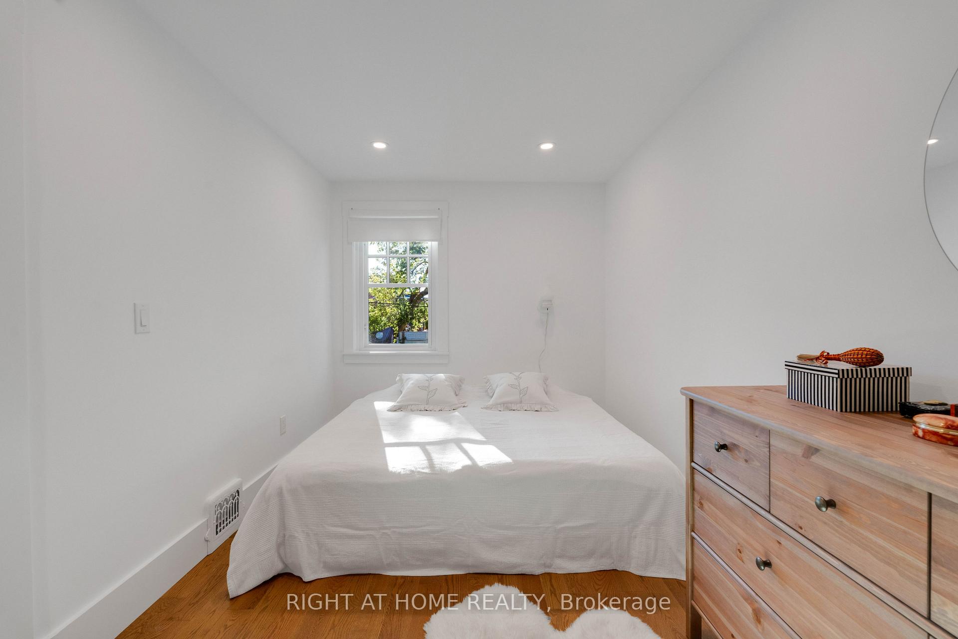 Photo 16 of 1642 Dufferin Street, Toronto, Corso Italia-Davenport — HOMEH