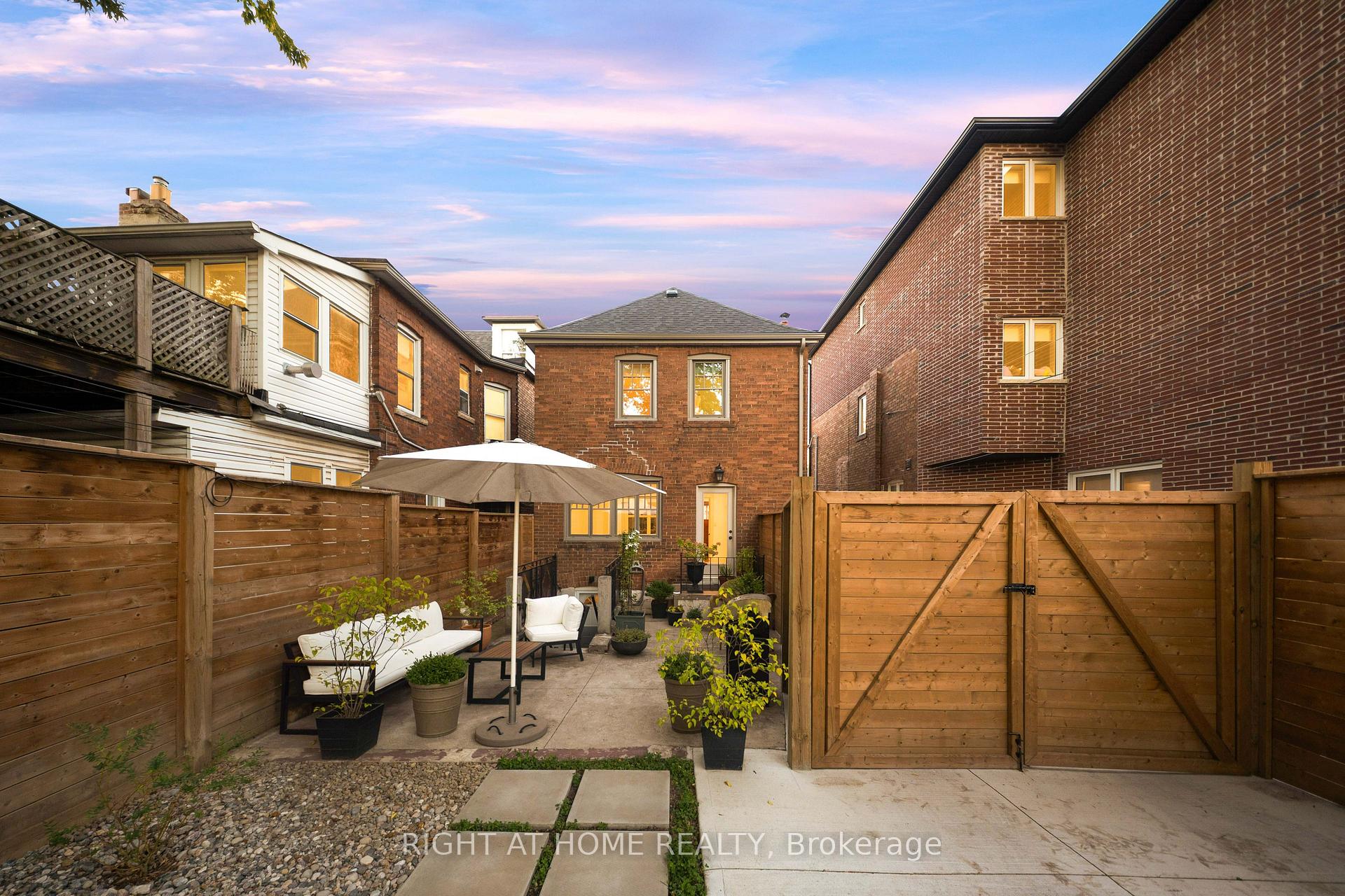 Photo 31 of 1642 Dufferin Street, Toronto, Corso Italia-Davenport — HOMEH