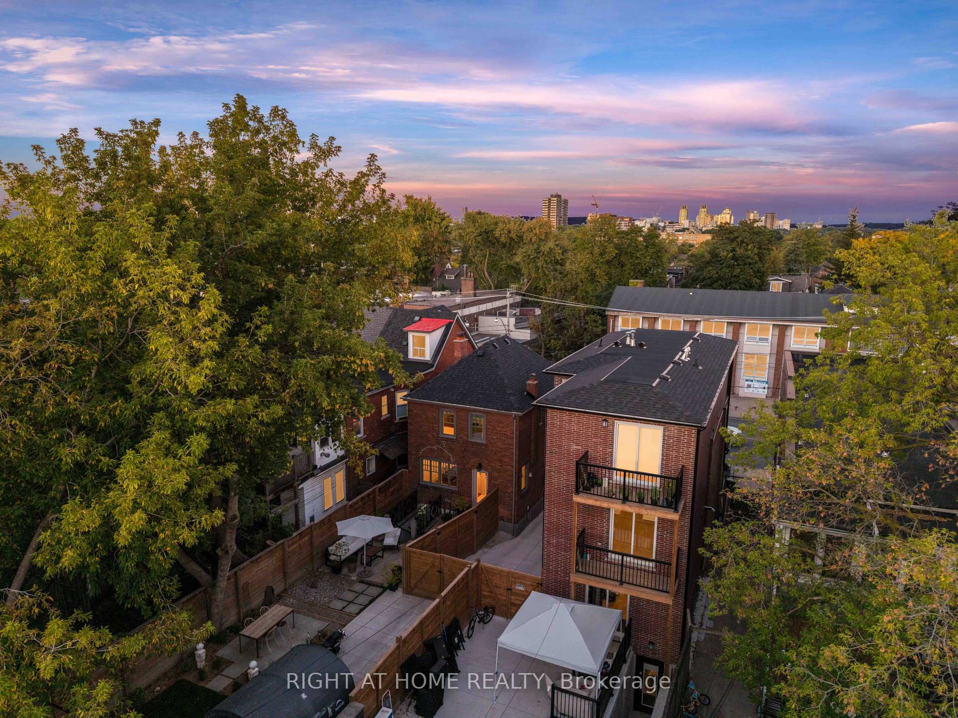 Photo 33 of 1642 Dufferin Street, Toronto, Corso Italia-Davenport — HOMEH