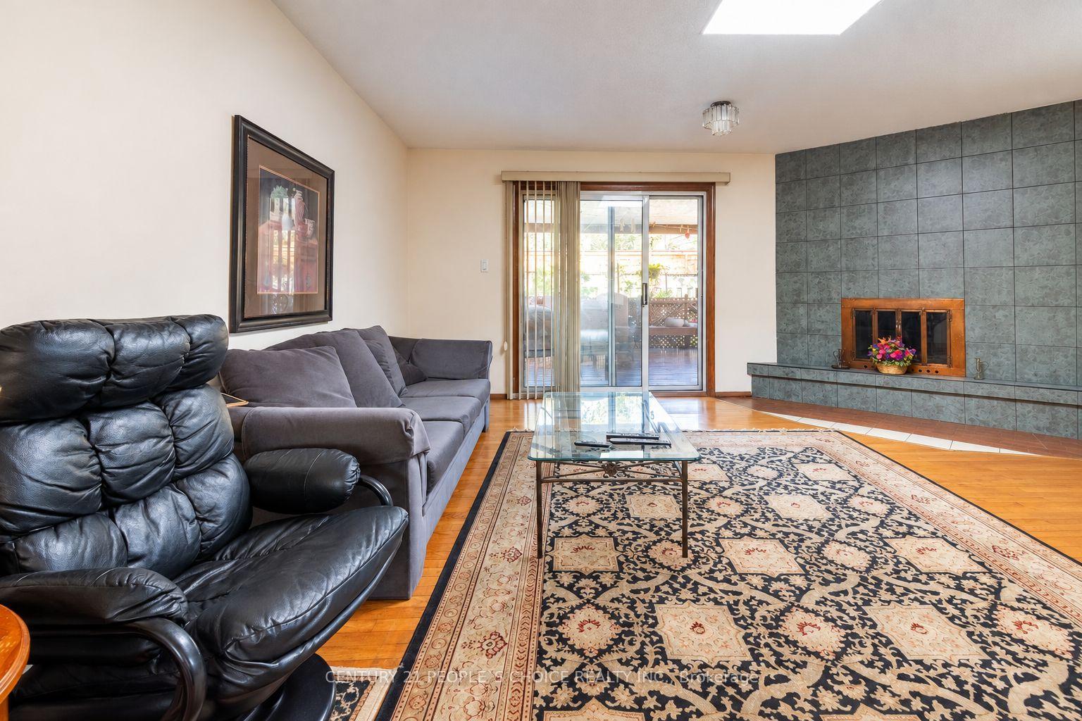 Photo 19 of 228 Jeffcoat Drive, Etobicoke, West Humber-Clairville — HOMEH