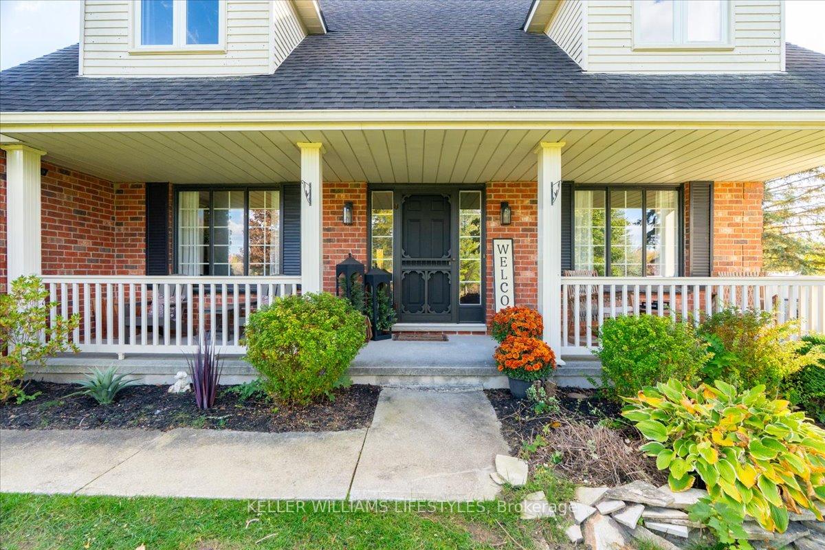 Photo 4 of 167 Moore Line, St. Clair — HOMEH