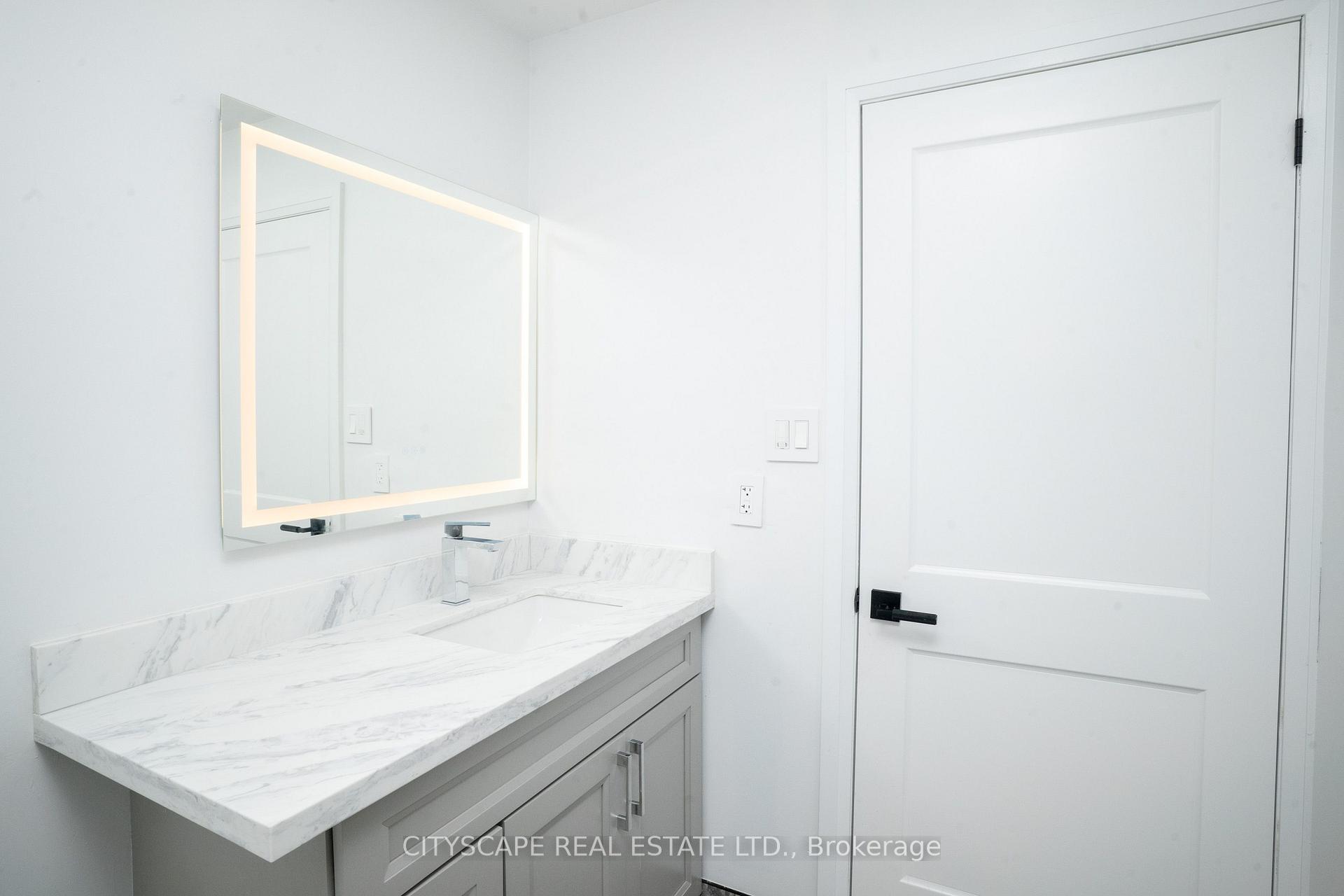 Photo 32 of 54 Albright Road, Brampton, Fletcher's Creek Village — HOMEH