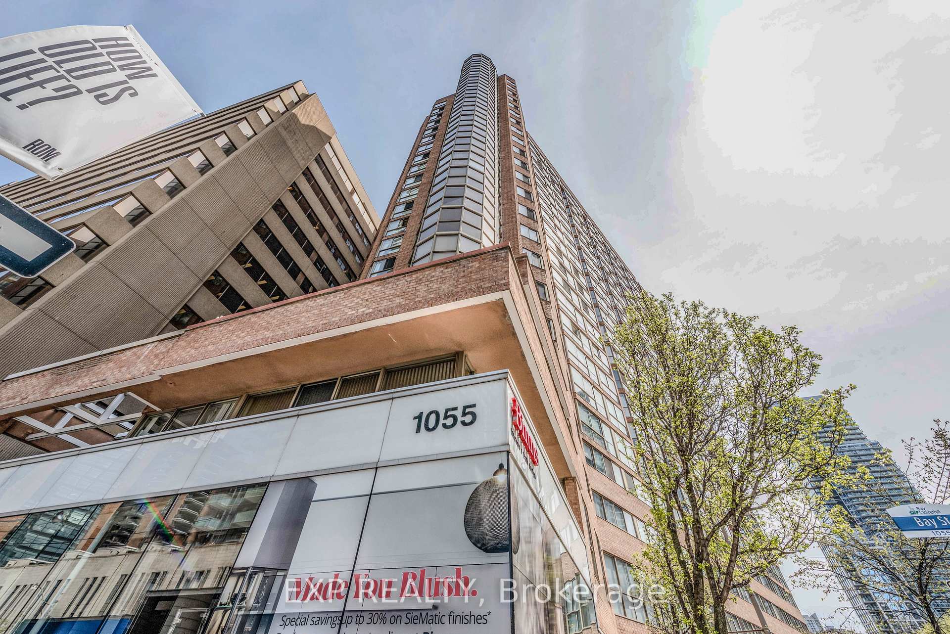 Photo of Unit 1515, 1055 Bay Street