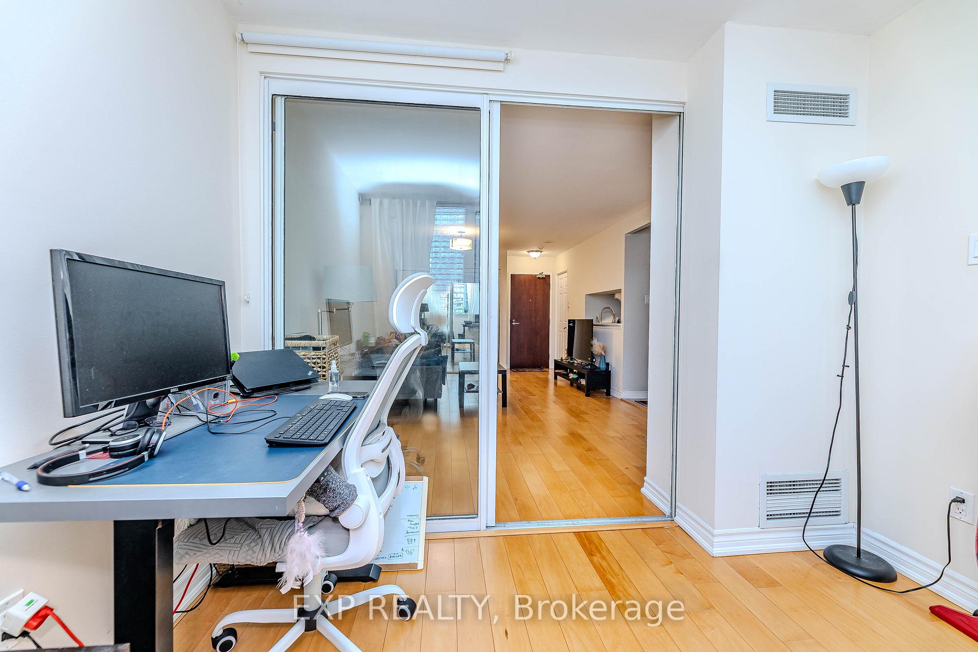 Photo 12 of Unit 1515, 1055 Bay Street, Toronto, Bay Street Corridor — HOMEH