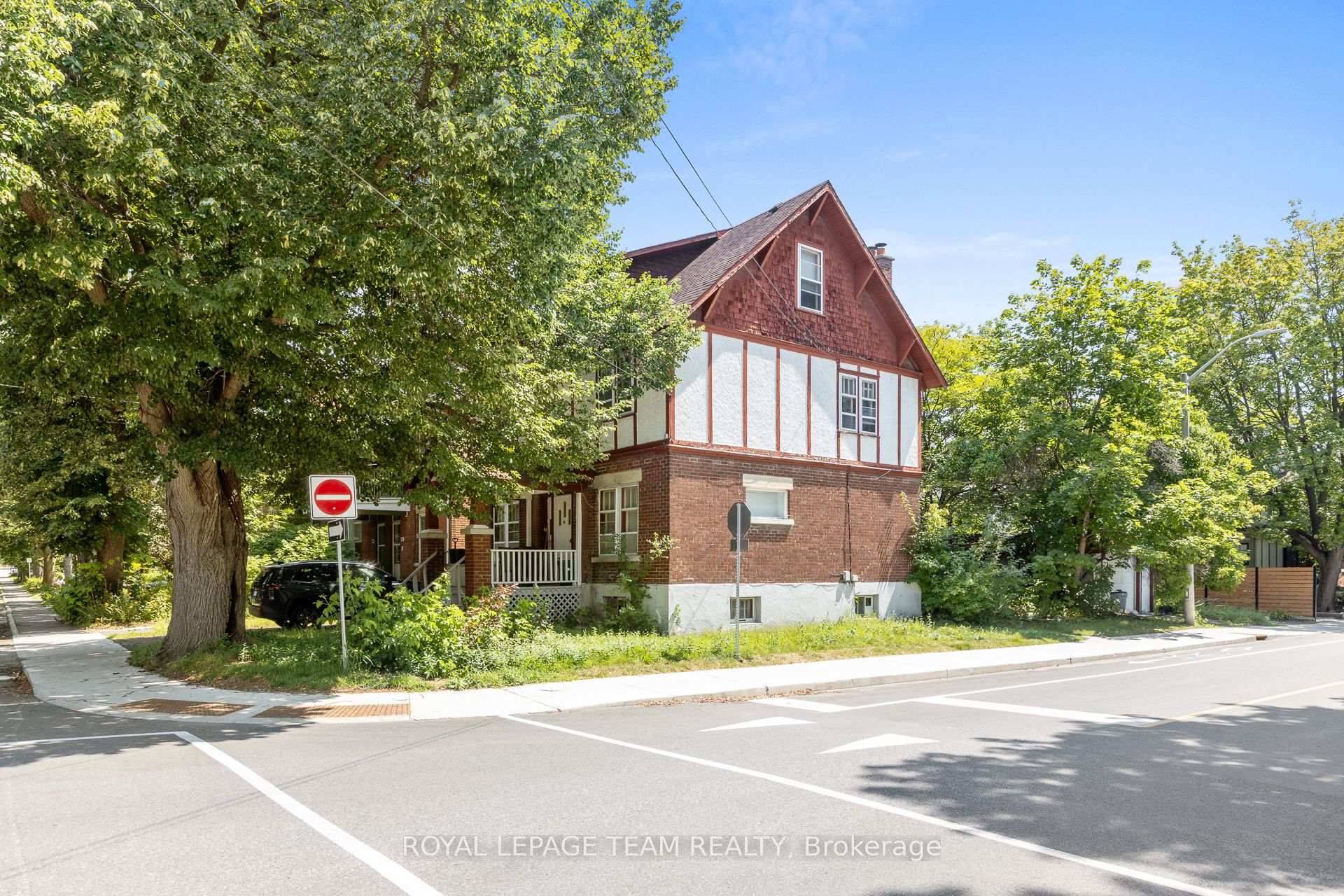 Photo 3 of 101 Grosvenor Avenue, Ottawa, Old Ottawa South — HOMEH