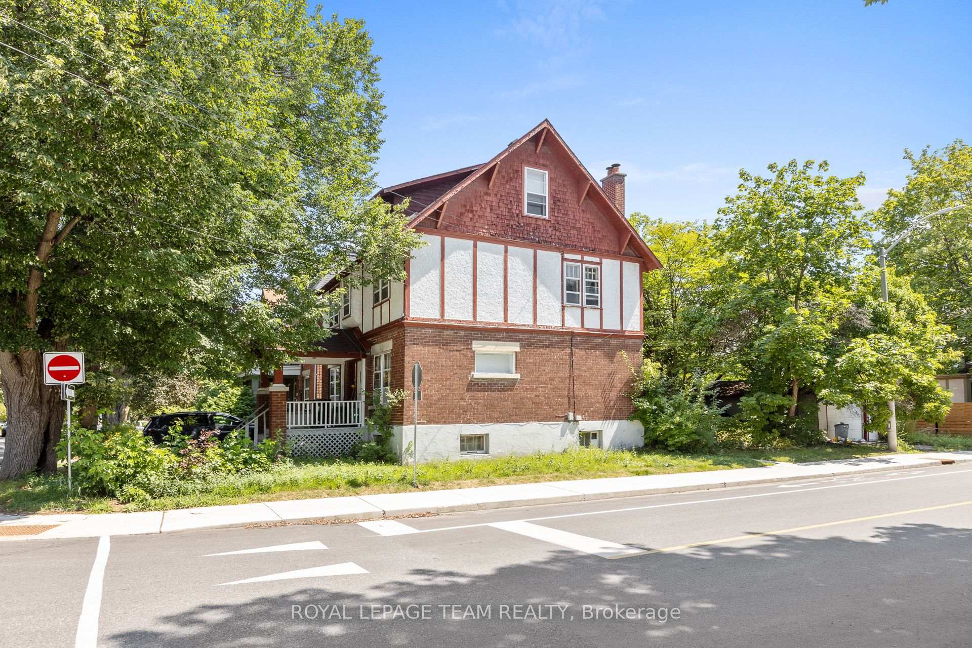 Photo 4 of 101 Grosvenor Avenue, Ottawa, Old Ottawa South — HOMEH