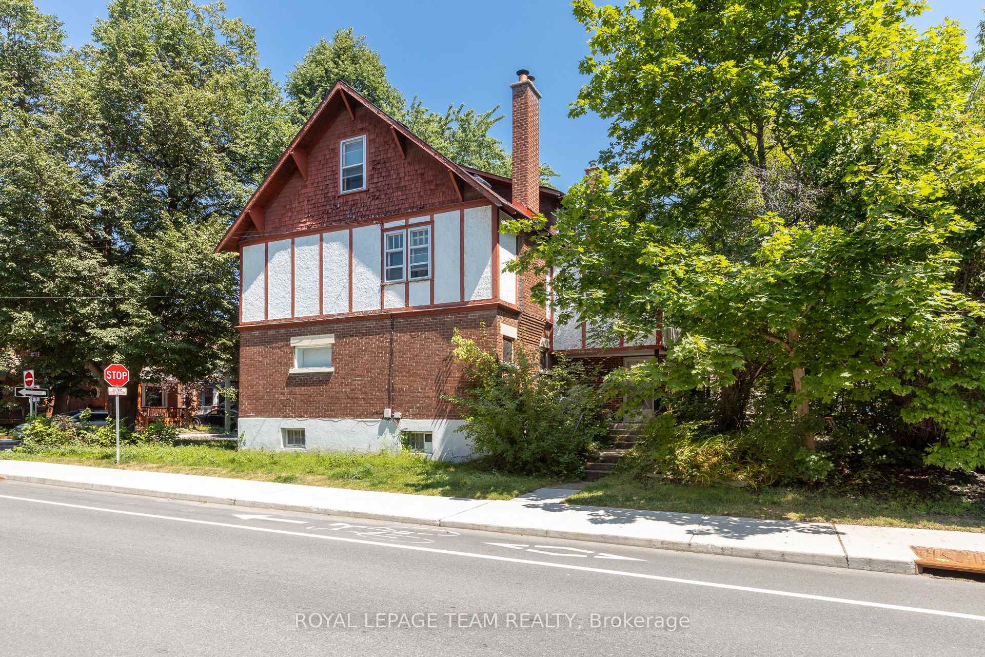 Photo 5 of 101 Grosvenor Avenue, Ottawa, Old Ottawa South — HOMEH