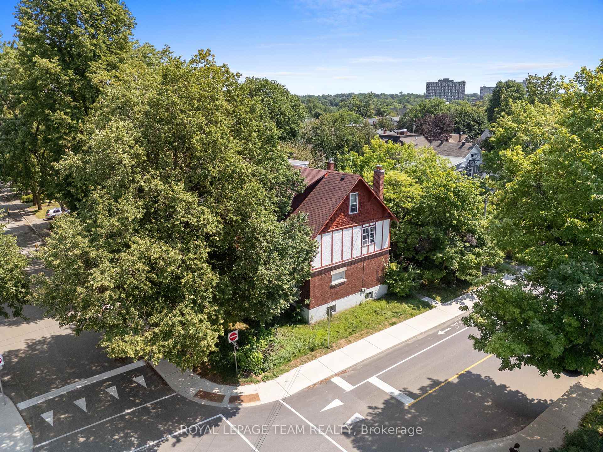 Photo 6 of 101 Grosvenor Avenue, Ottawa, Old Ottawa South — HOMEH