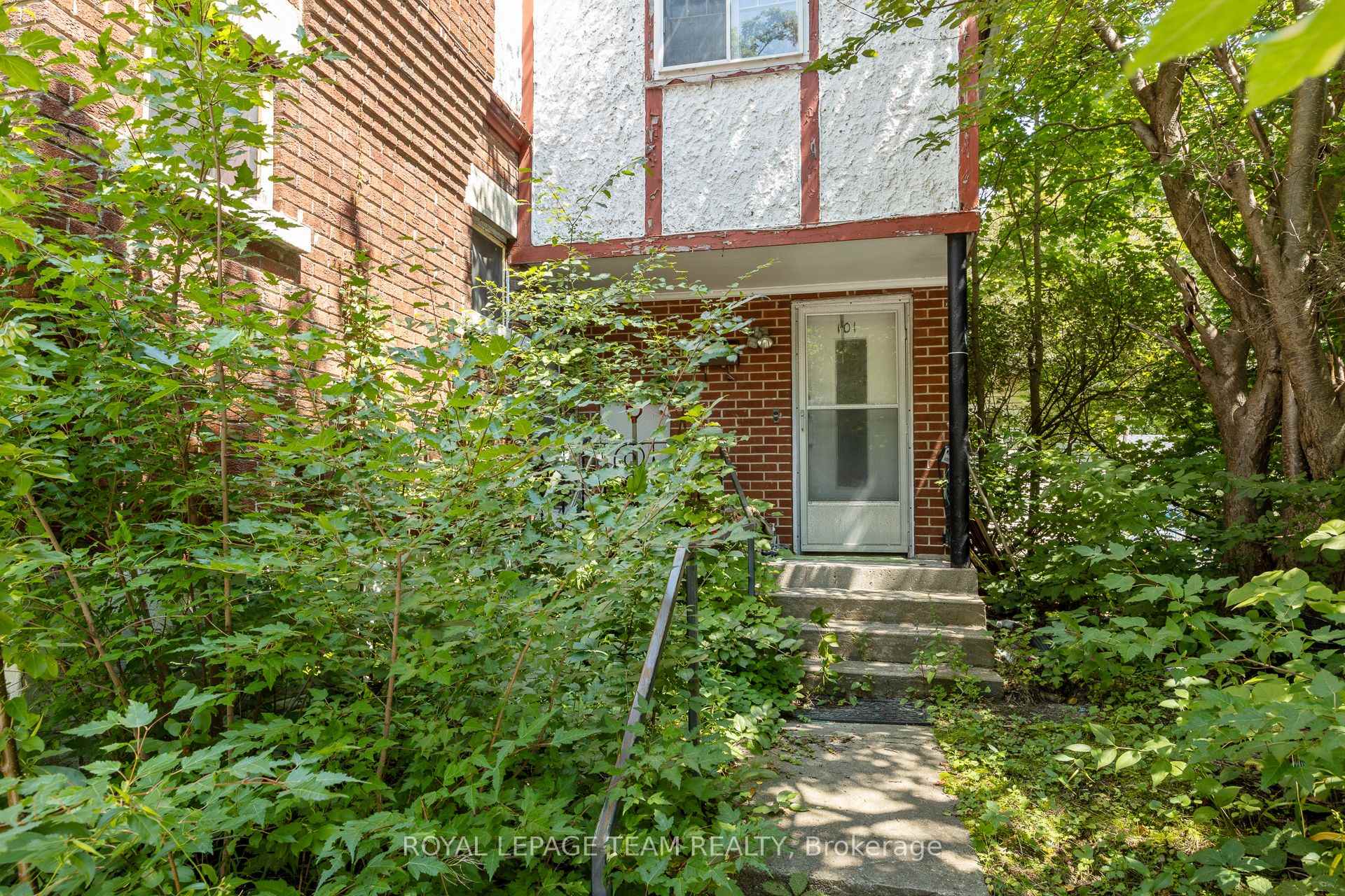 Photo 7 of 101 Grosvenor Avenue, Ottawa, Old Ottawa South — HOMEH