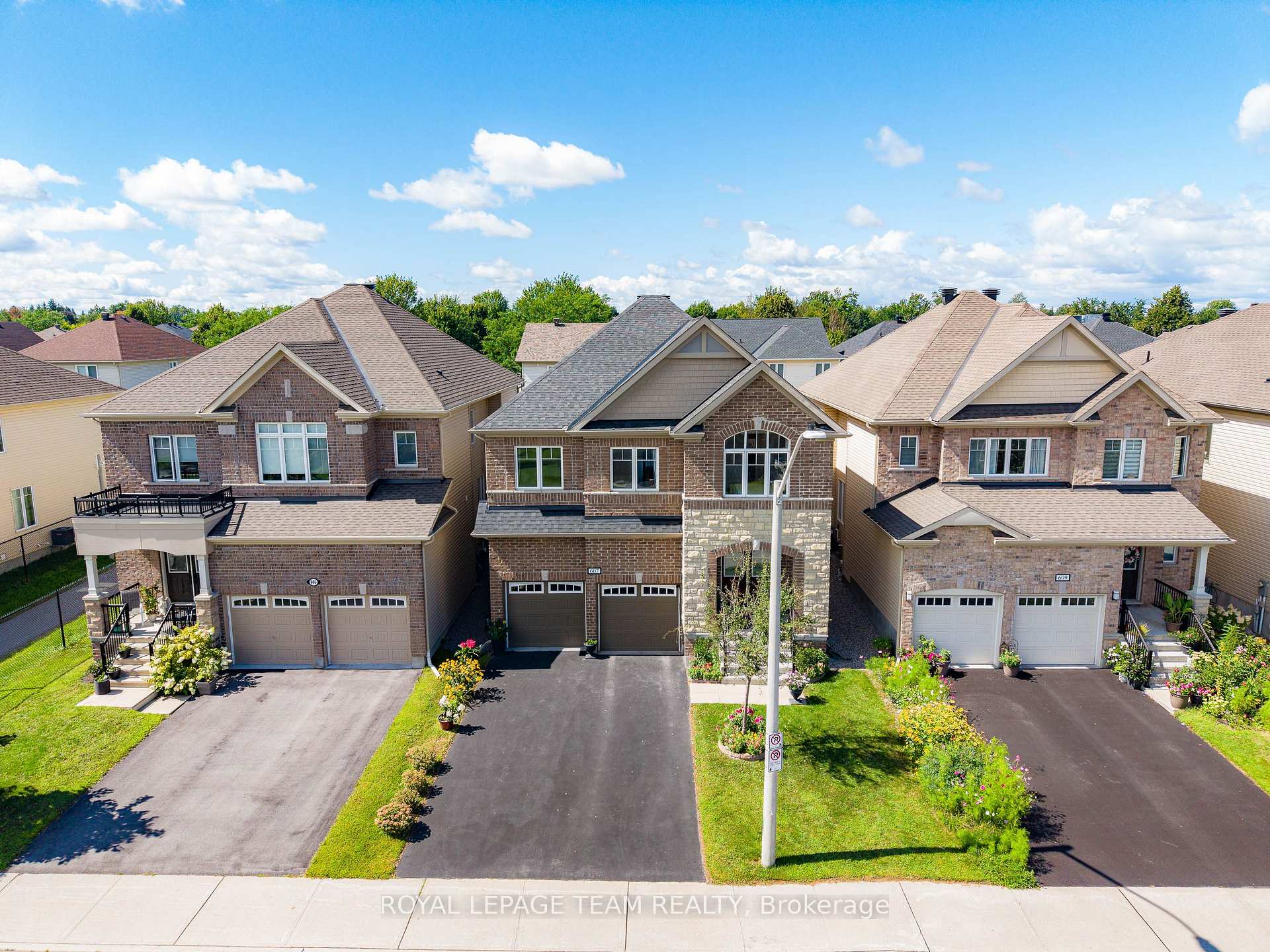 Photo 2 of 607 Parade Drive, Ottawa, Stittsville (South) — HOMEH