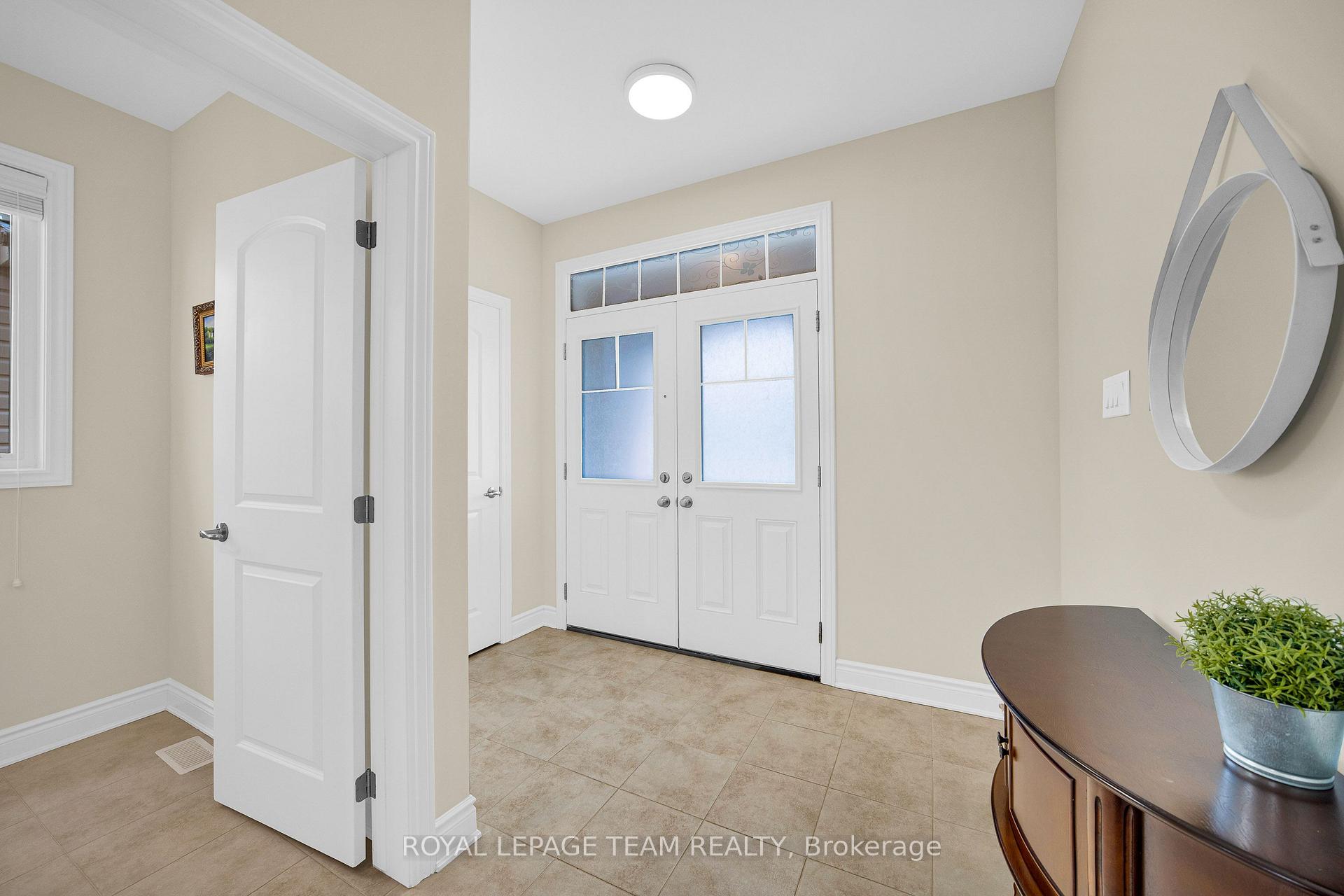 Photo 4 of 607 Parade Drive, Ottawa, Stittsville (South) — HOMEH