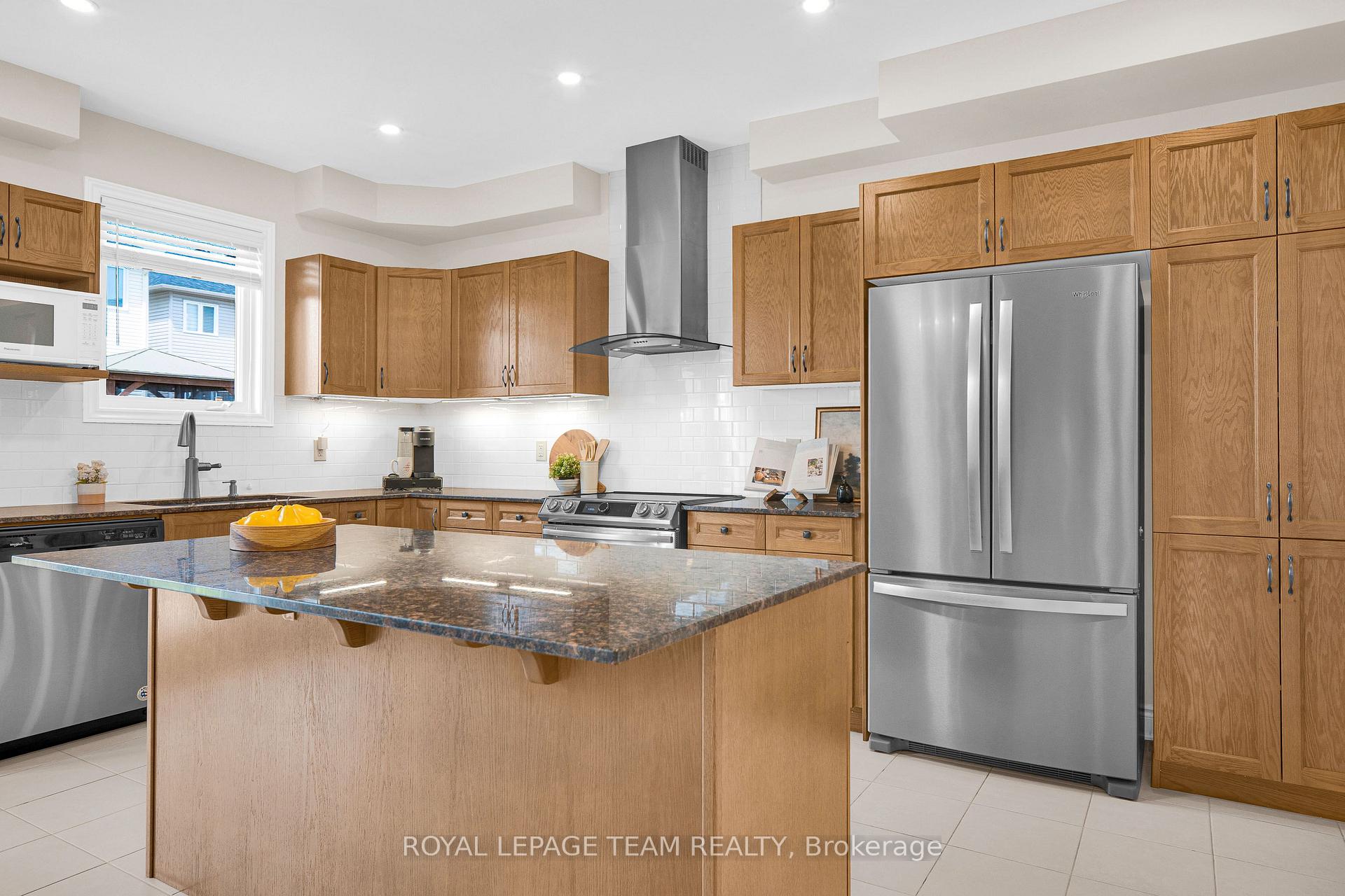 Photo 10 of 607 Parade Drive, Ottawa, Stittsville (South) — HOMEH