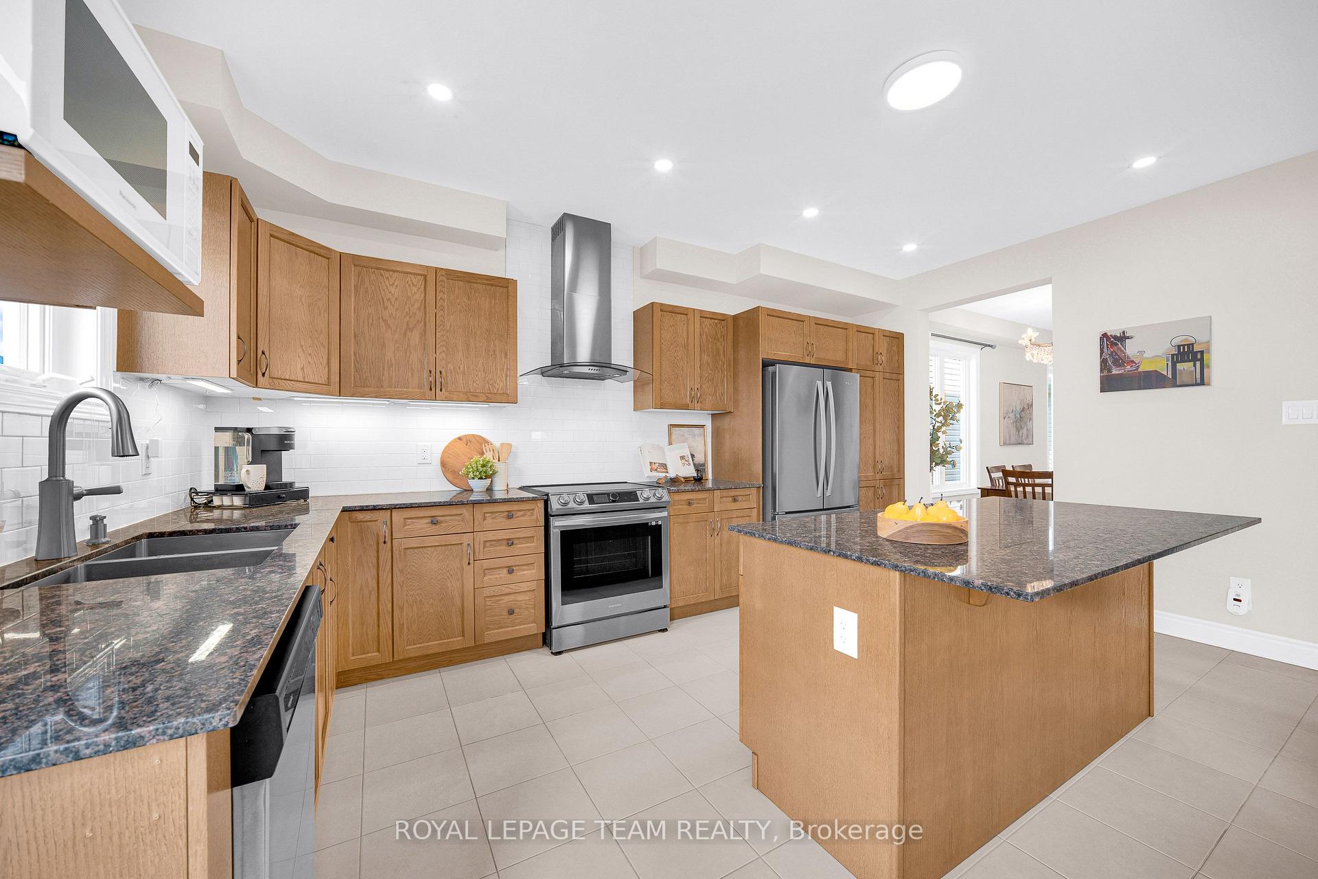 Photo 15 of 607 Parade Drive, Ottawa, Stittsville (South) — HOMEH