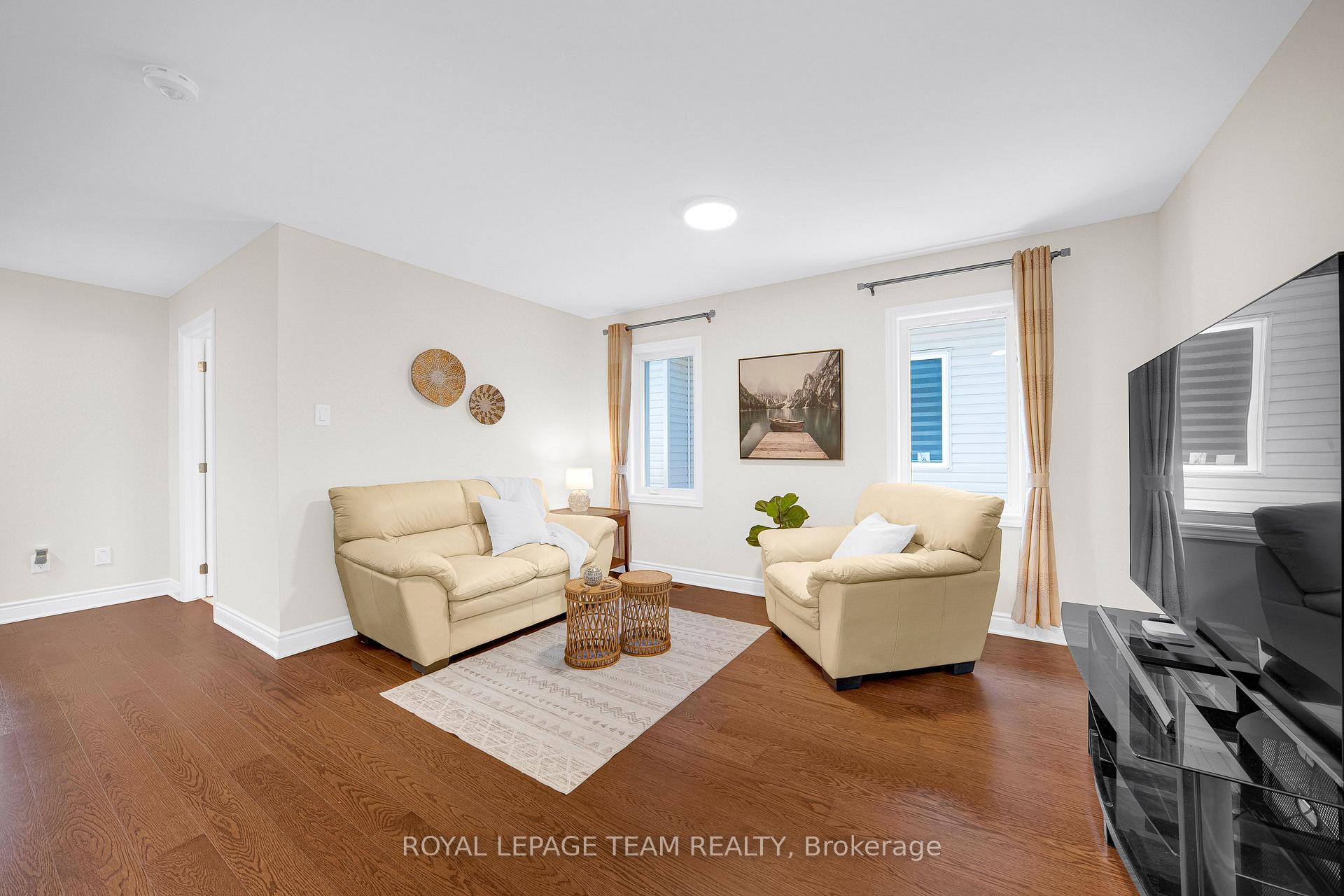 Photo 26 of 607 Parade Drive, Ottawa, Stittsville (South) — HOMEH
